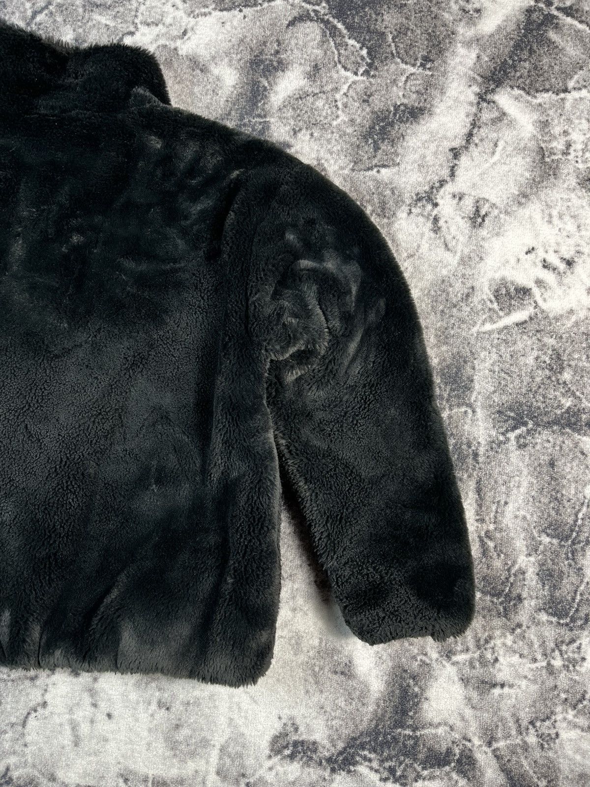 Nike Nike Faux Fur Big Swoosh Jacket Black Streetwear Size US M / EU 48-50 / 2 - 11 Thumbnail