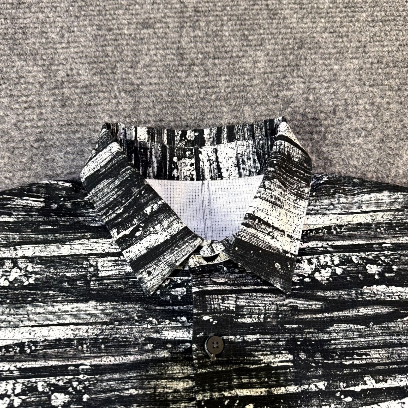 Lululemon Lululemon Shirt Mens Large Button Up Black White Short Sleeve Performance Size US L / EU 52-54 / 3 - 4 Thumbnail