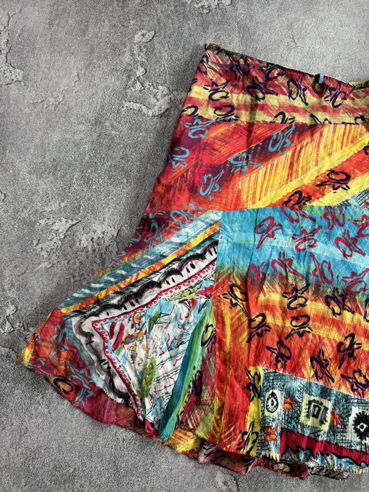 Designer Save the Queen M all printed skirt jean Paul Gaultier style Size 26" / US 2 / IT 38 - 15 Thumbnail