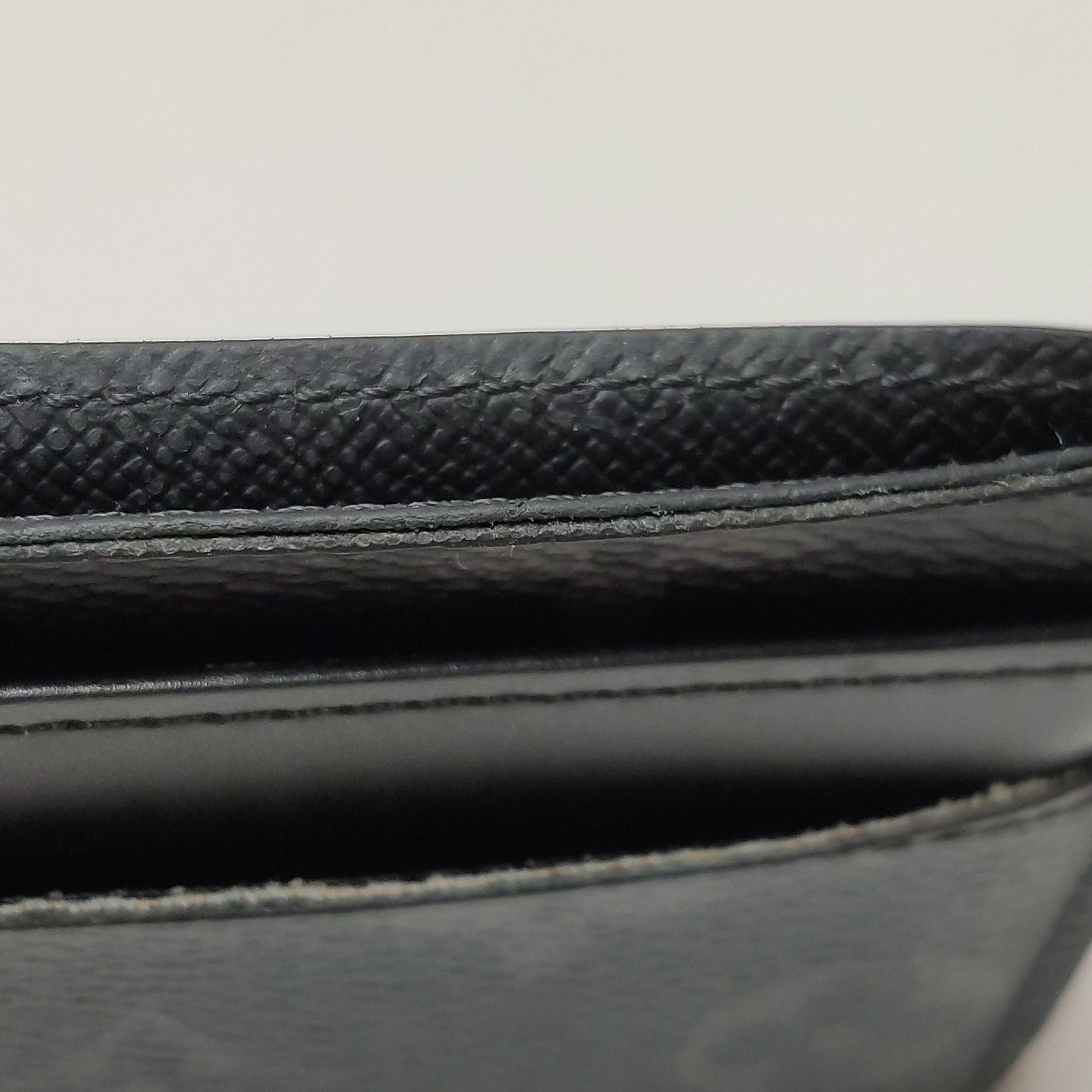 Louis Vuitton Louis Vuitton (LV) Cowhide Monogram Printed Card Holder Chi Size ONE SIZE - 9 Thumbnail