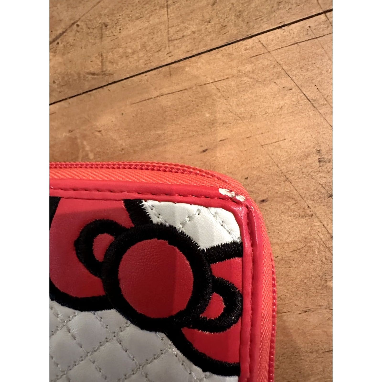 Vintage Hello Kitty Wallet Coin Purse Zipper Close Stitched White Pink Wallet Women White Hello Kitty Coins Purse Zipper Close Pre-owned Size ONE SIZE - 3 Thumbnail