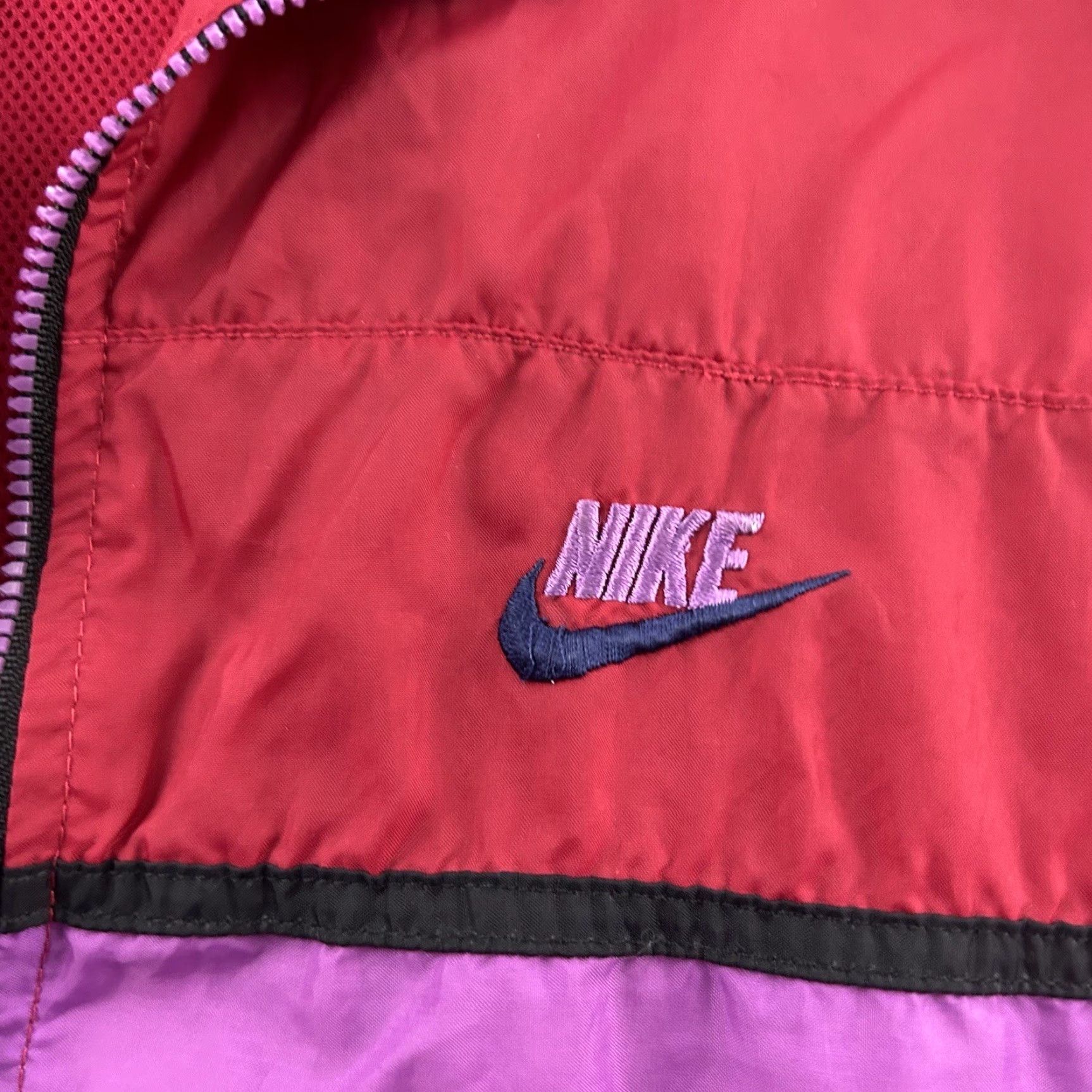 Nike VINTAGE Nike 1/2 Zip Pullover Windbreaker Jacket Men Small Red Nike Windbreaker 1/2 Zip Mens Small Red Size US S / EU 44-46 / 1 - 3 Thumbnail