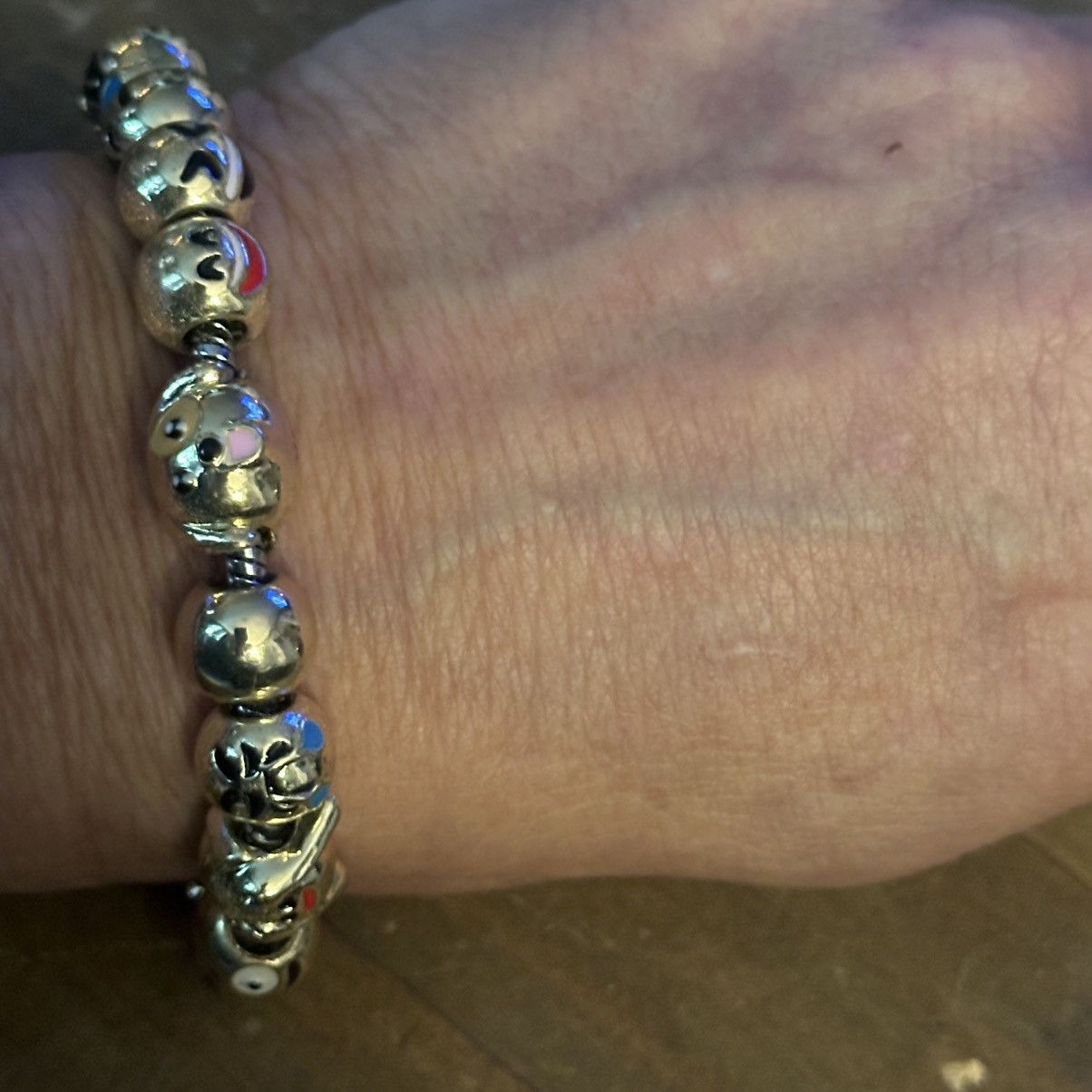 Other Two tone emoji sliding bead charm bracelet Size ONE SIZE - 5 Thumbnail