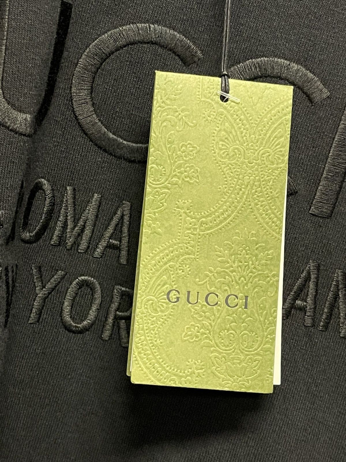 Gucci Size M - Gucci Embroidered Tee Black Brand New Size US M / EU 48-50 / 2 - 9 Thumbnail