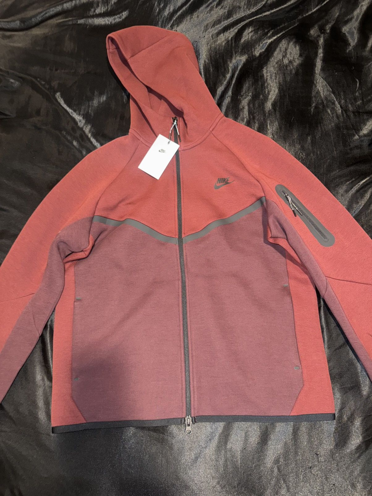 Nike Nike tech maroon jacket and pants Size US M / EU 48-50 / 2 - 2 Thumbnail