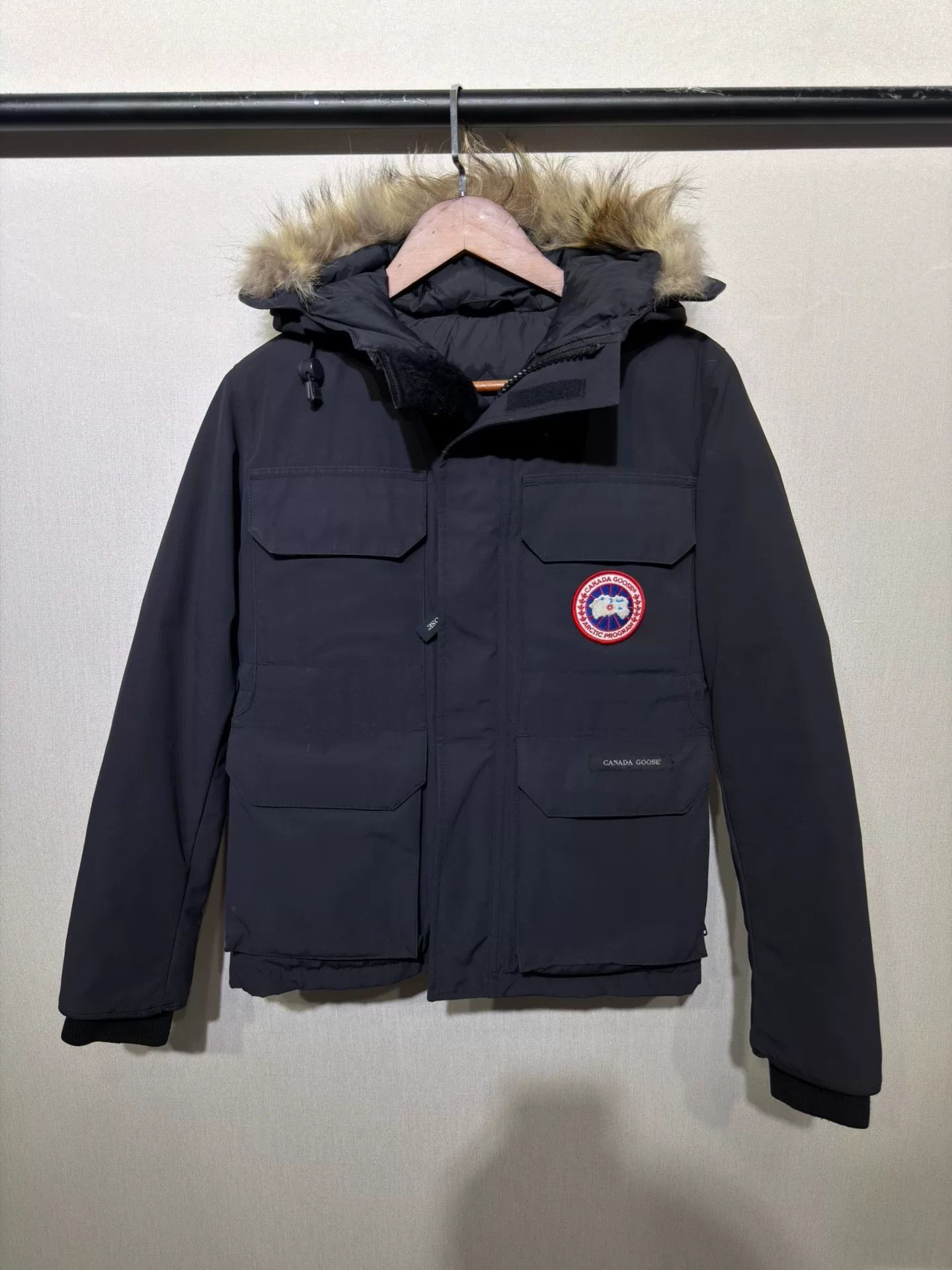 Canada Goose Canada Goose Navy Expedition Down Jacket Size US S / EU 44-46 / 1 - 1 Thumbnail