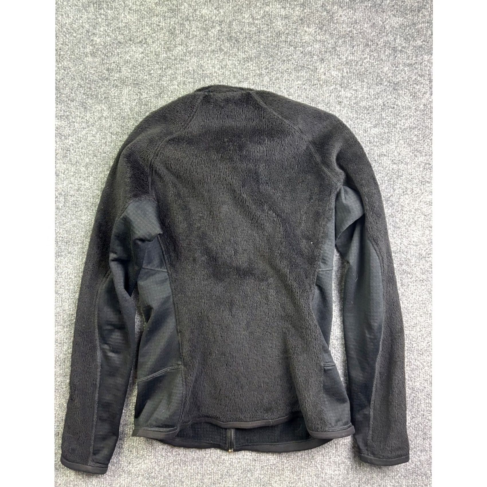 Patagonia Patagonia Jacket Womens M Black R2 Regulator Fleece Full Zip Mid-Length Zipper Pockets Thermal All Seasons Size M / US 6-8 / IT 42-44 - 8 Thumbnail