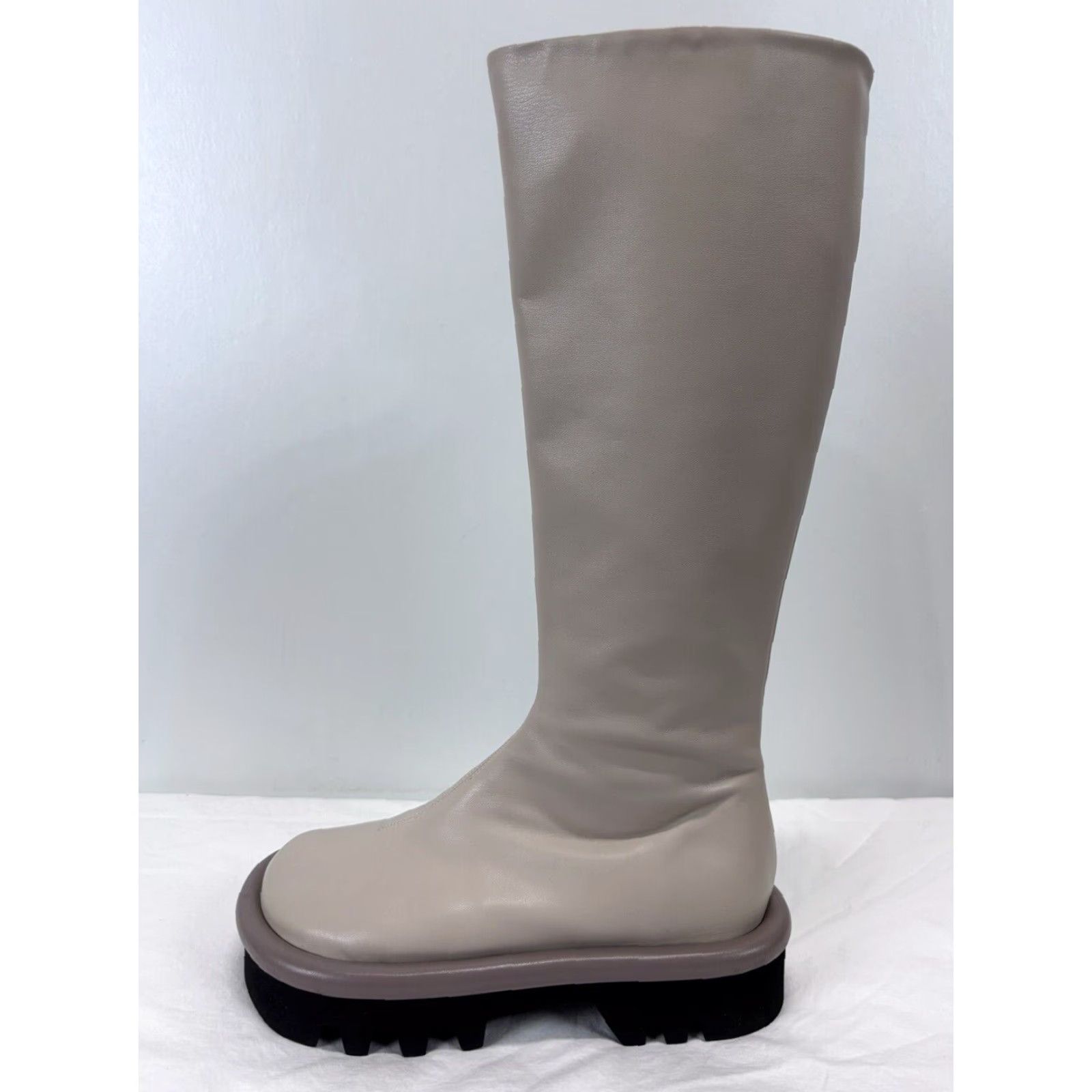 JW Anderson VINTAGE JW Anderson Boots Womens Knee High Sheepskin Leather Sz 38 US 7 Beige Winter Fall Casual Fashion Size US 7 / IT 37 - 5 Thumbnail