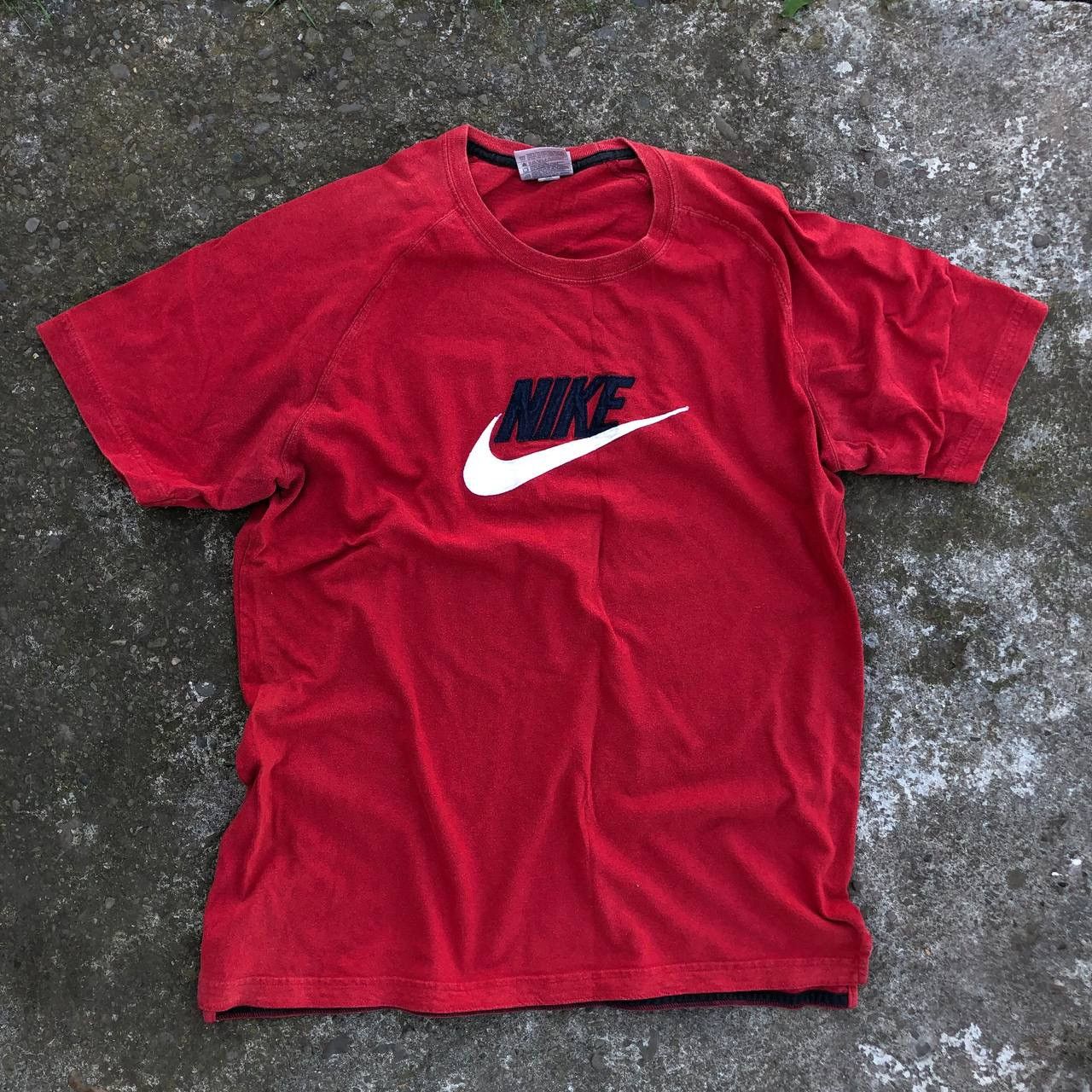 Nike × Vintage Vintage Nike T-Shirt Tee Big Logo Red Size US XL / EU 56 / 4 - 1 Thumbnail