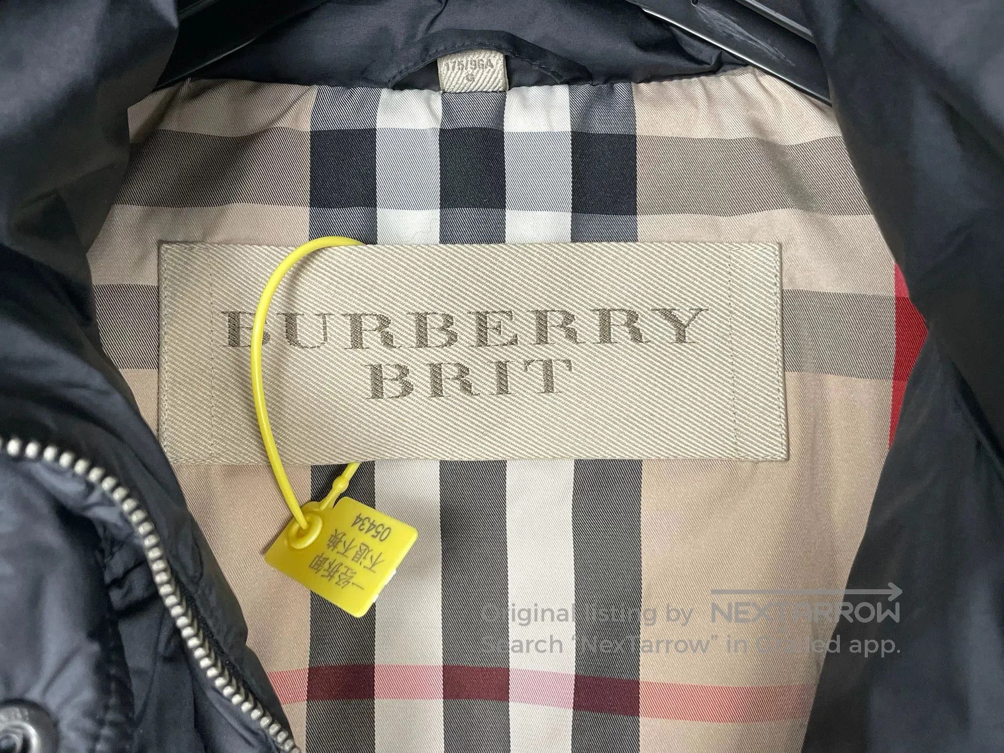 Burberry Burberry Black Quilted Fur Hood Down Jacket. Size US S / EU 44-46 / 1 - 6 Thumbnail