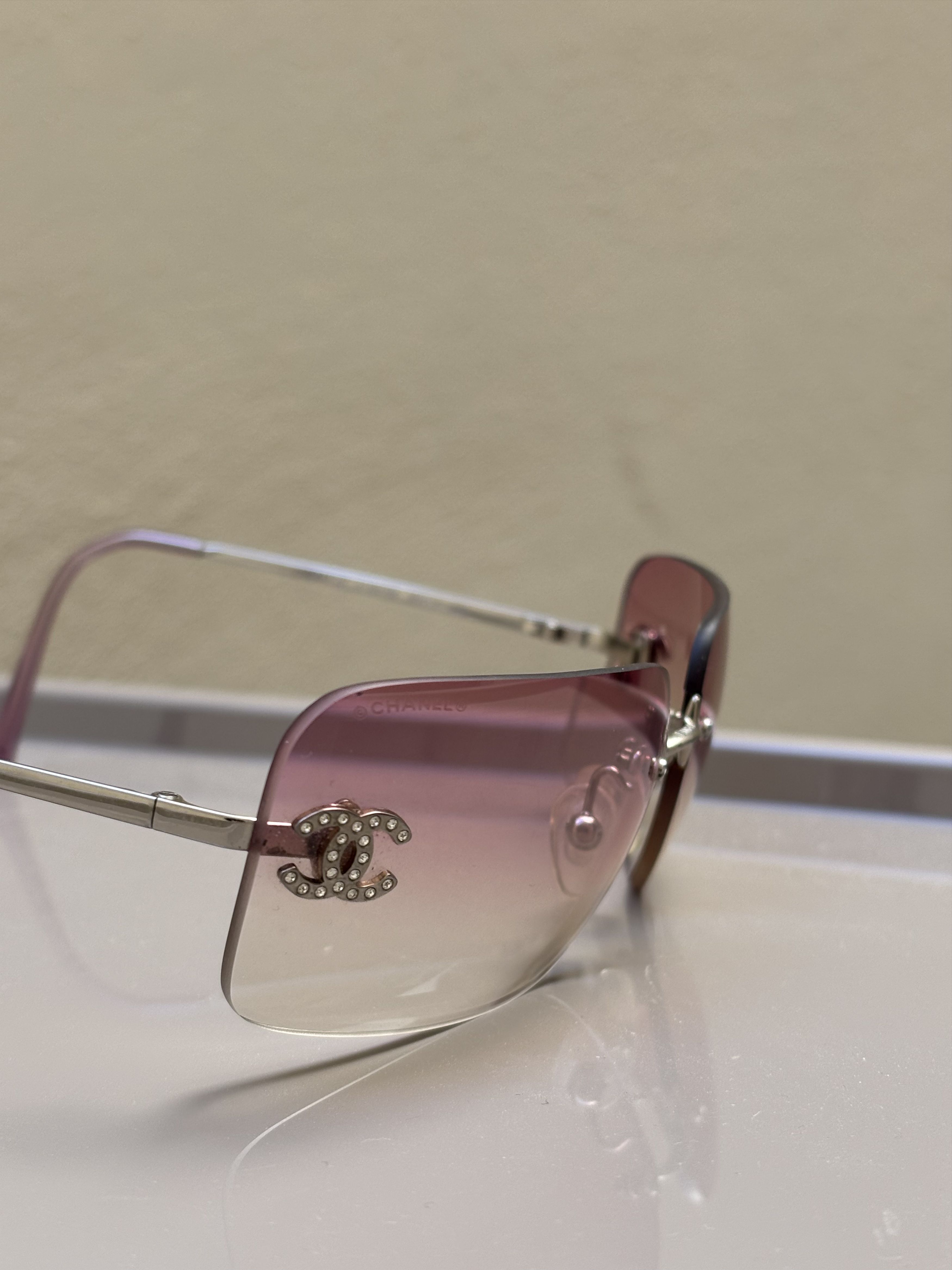 Chanel Chanel Sunglasses 4017 D CC Rhinestone Logo Rimless Size ONE SIZE - 8 Thumbnail