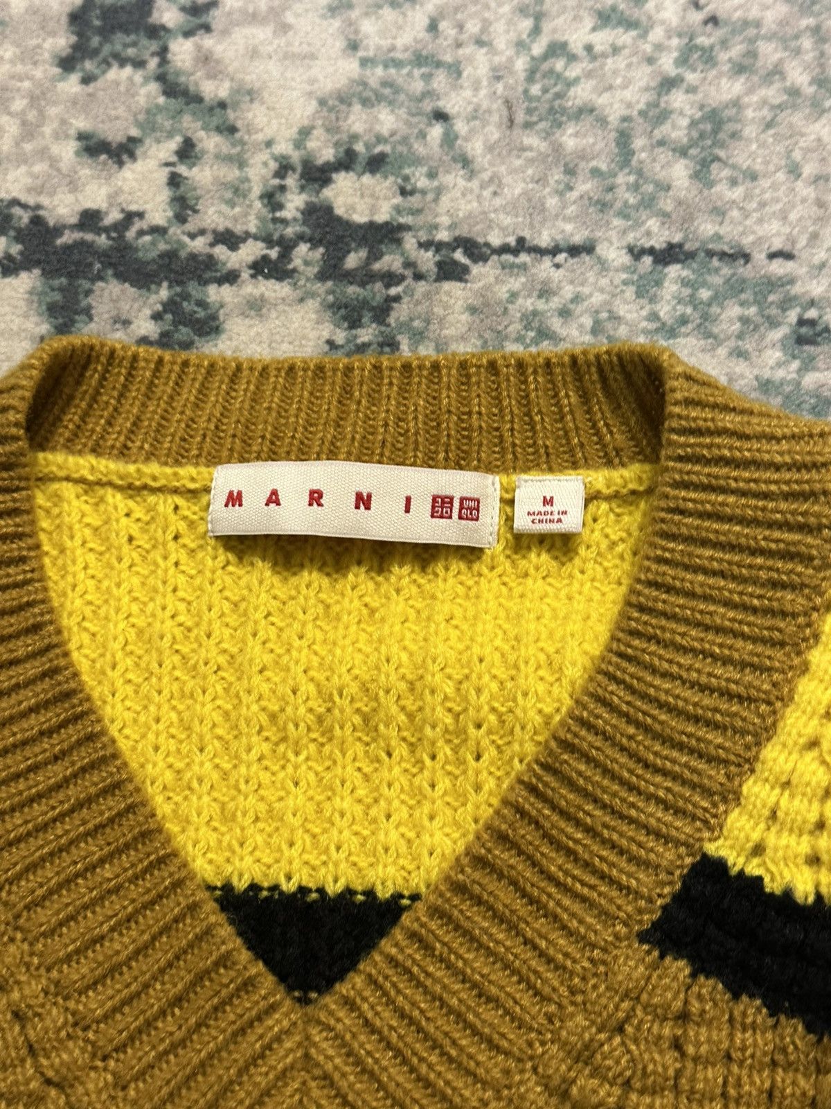 Marni × Uniqlo FW22 Marni x Uniqlo Popcorn Knitted V Neck Size US M / EU 48-50 / 2 - 10 Thumbnail