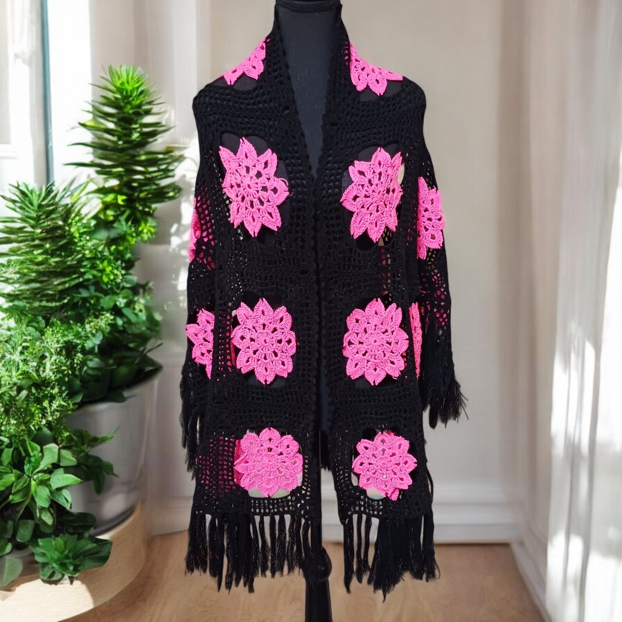Handmade Vintage Handmade Black/ Hot Pink Crochet Shawl – Size ONE SIZE - 2 Thumbnail