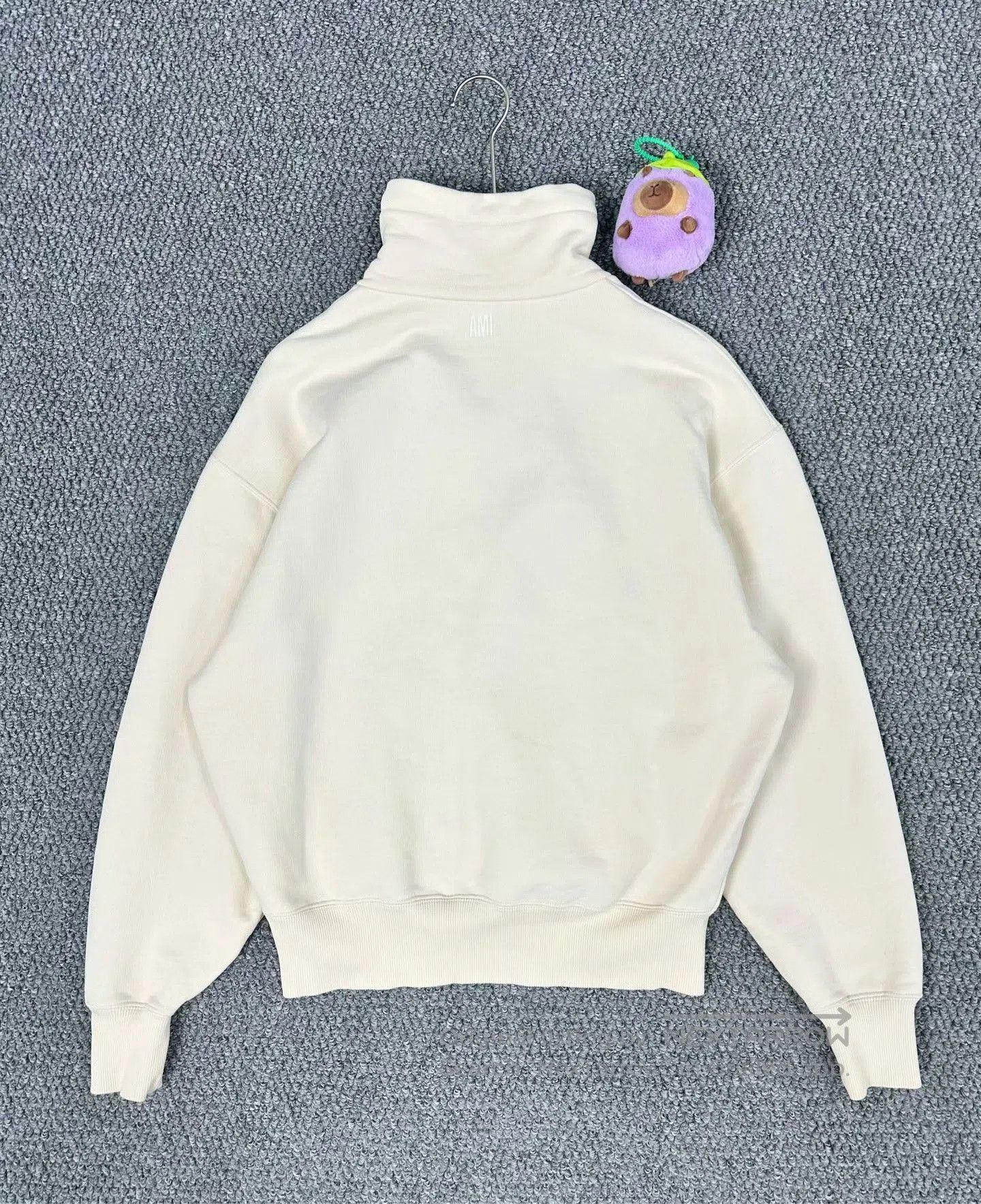 Japanese Brand AMI Paris Heart Embroidery Half-Zip Sweatshirt. Size S / US 4 / IT 40 - 2 Thumbnail