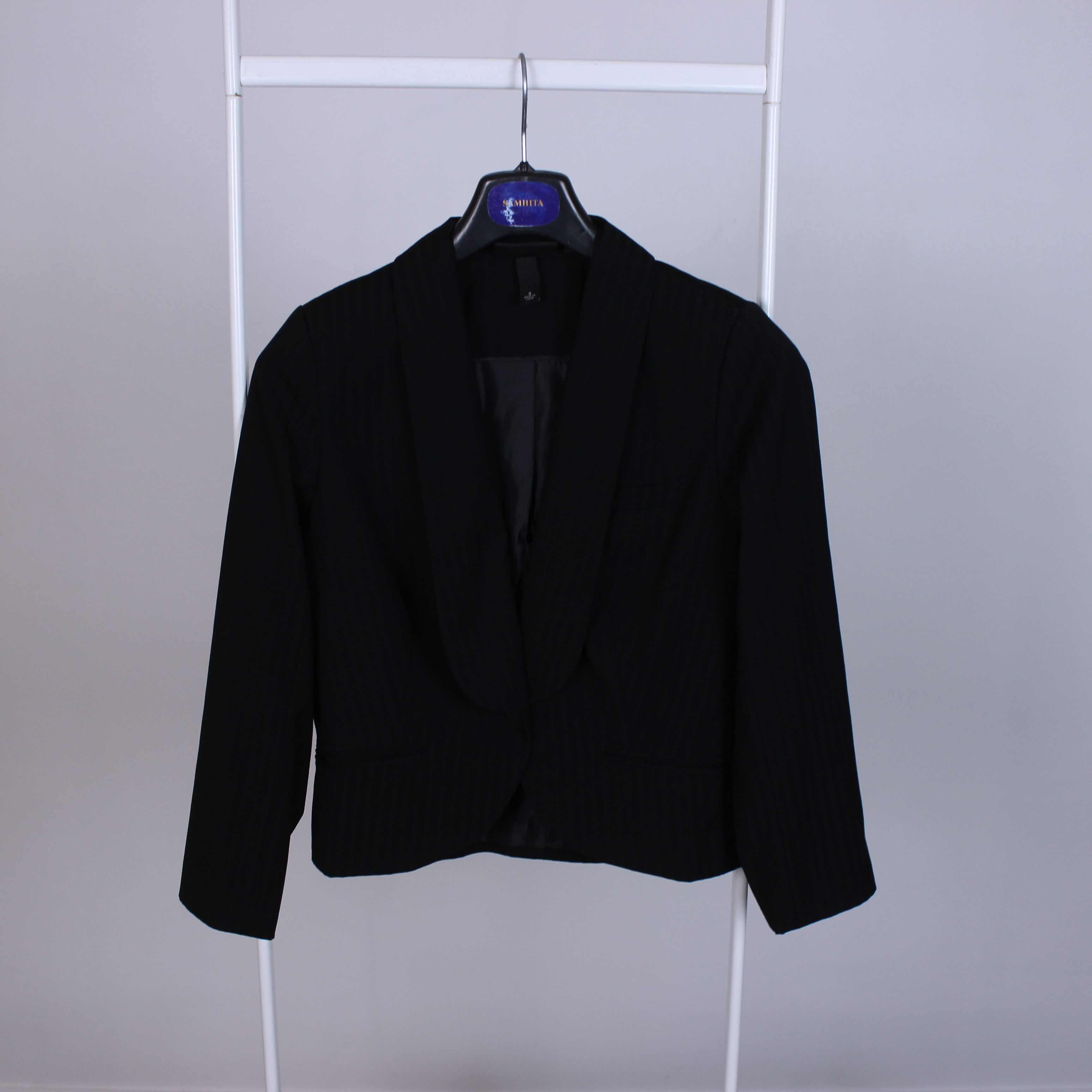 Alexander McQueen Alexander McQueen blazer women S black jacket rare Size S / US 4 / IT 40 - 1 Thumbnail