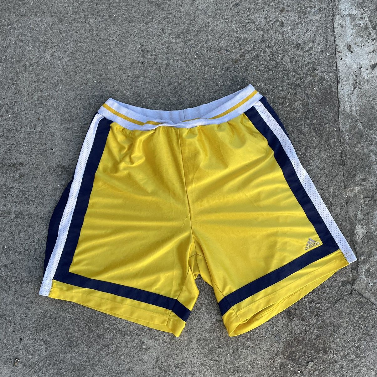 Adidas Vintage Shorts Adidas 90s Basketball Style By Adam Sendler Size US 36 / EU 52 - 1 Thumbnail