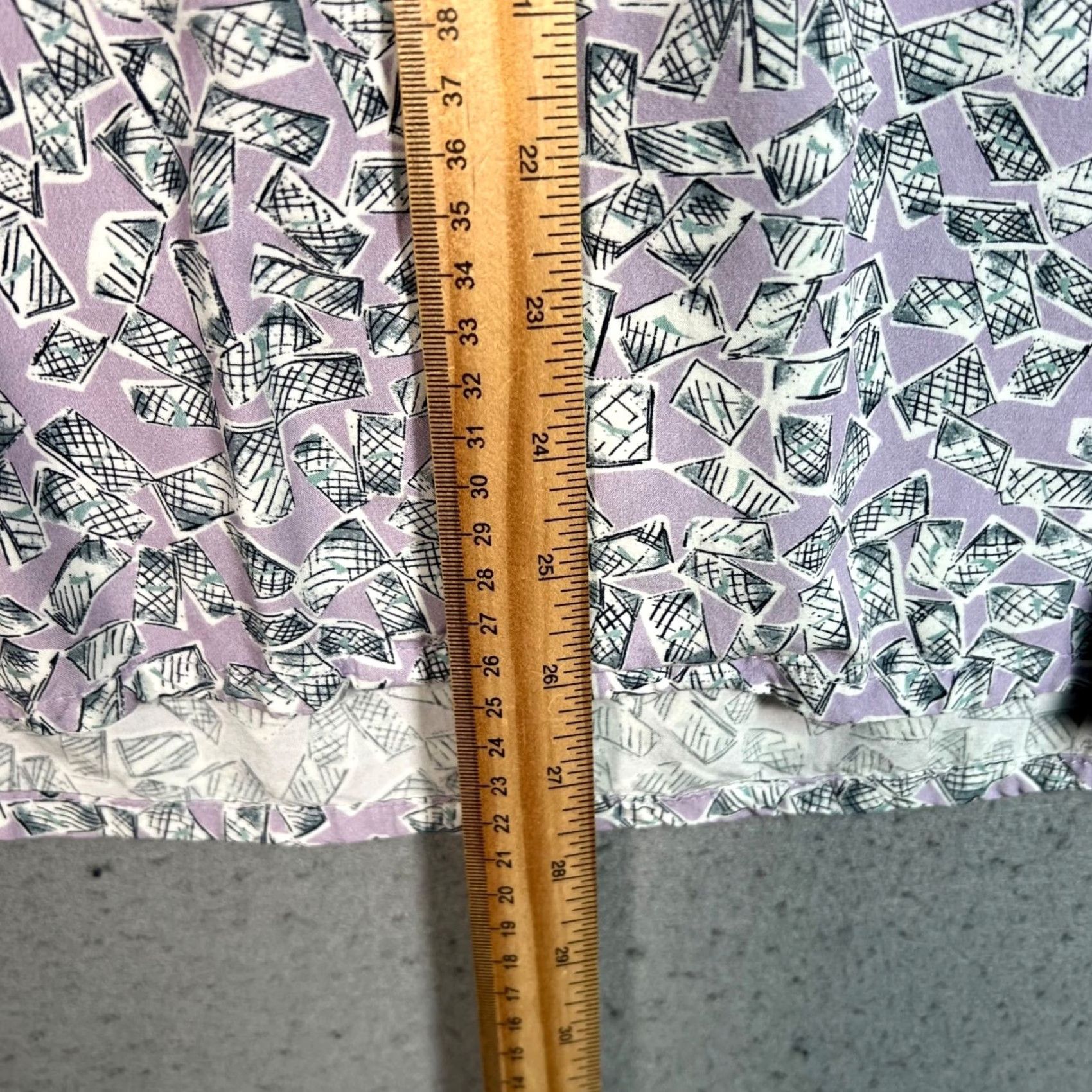 Urban Outfitters Urban Outfitters Mens Short Sleeve Button-Down Shirt Purple Geometric Small S Regular Shirt Mens Purple Geometric 90s? Size US S / EU 44-46 / 1 - 7 Thumbnail