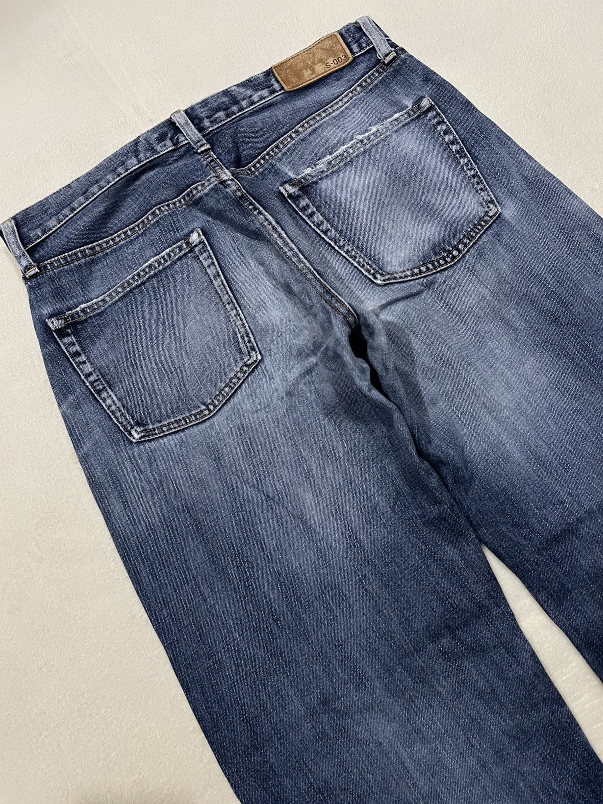 Uniqlo Vintage Uniqlo Straight Cut Distress Ripped Faded Denim Jean Size US 32 / EU 48 - 16 Thumbnail