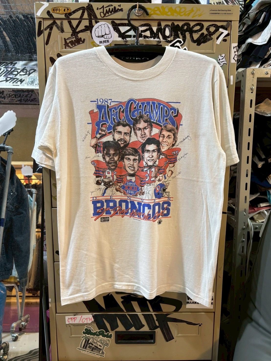 Vintage Denver Broncos 1987’s Size US L / EU 52-54 / 3 - 1 Thumbnail