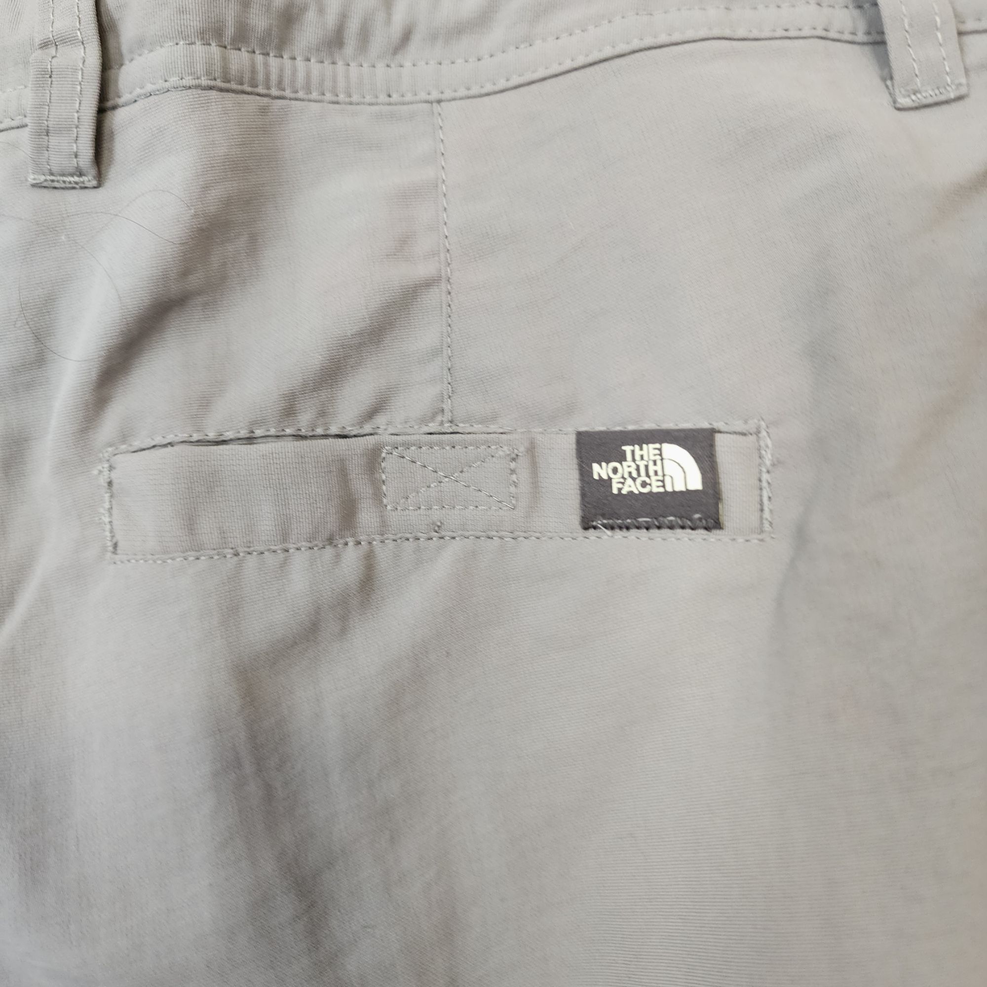 Other The North Face Women Sz 6 Gray Crop Hiking Outdoor Logo Pant Size 28" / US 6 / IT 42 - 4 Thumbnail