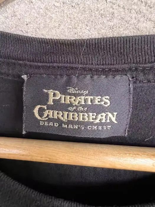 Vintage Vintage Pirates Of Caribbean Movies Tshirt Size US L / EU 52-54 / 3 - 5 Thumbnail