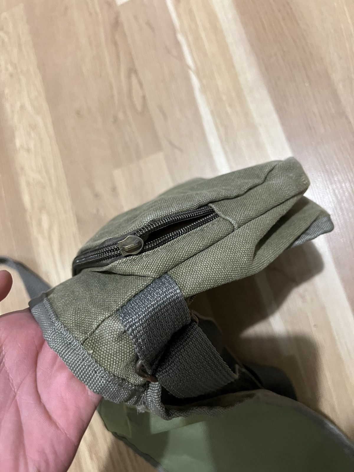 Diesel × Vintage Vintage diesel messenger sling bag y2k style khaki japan Size ONE SIZE - 9 Thumbnail