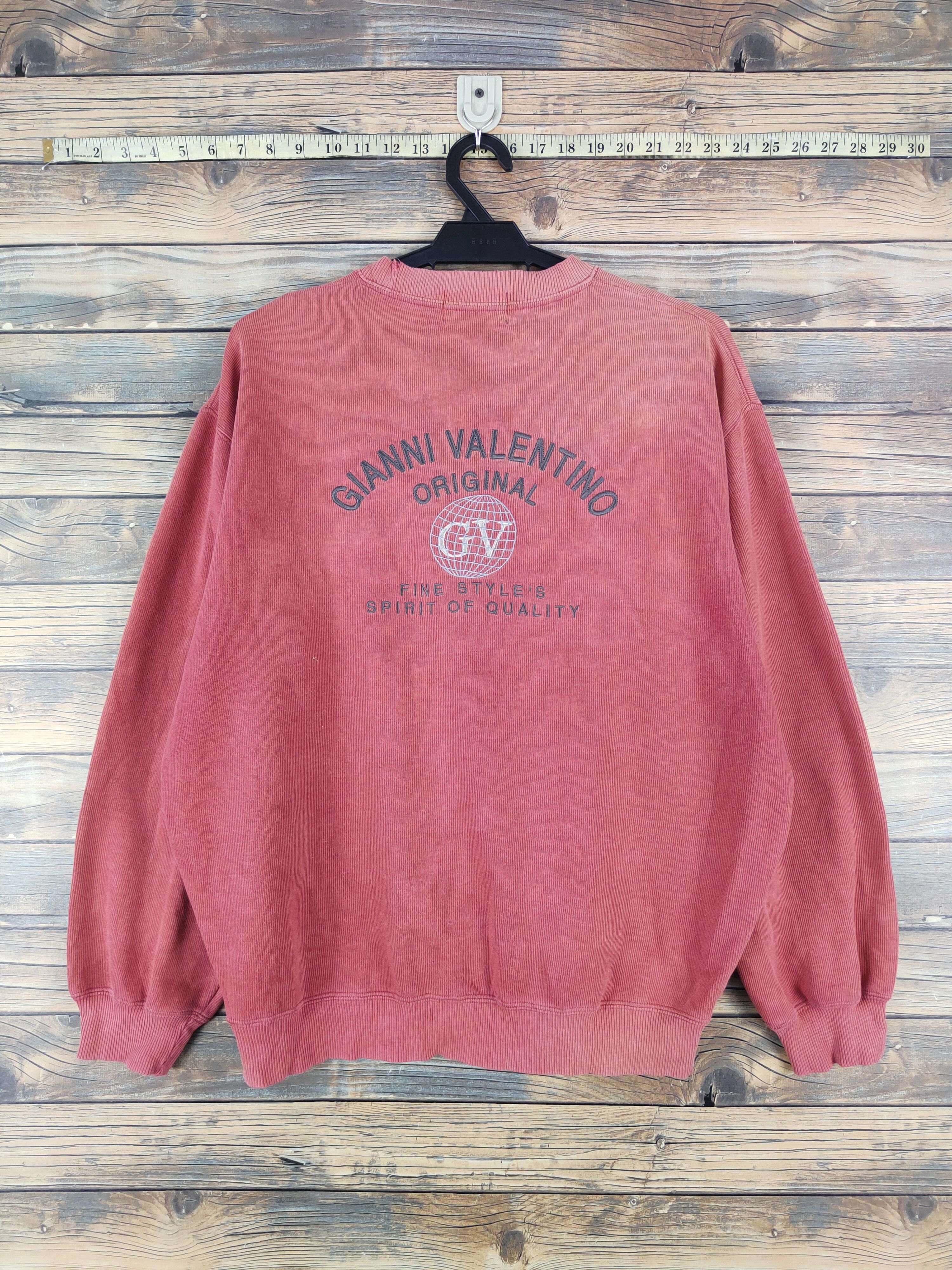 Gianni Valentino Gianni Valentino Red Faded vintage Sweatshirts #W2041 Size US L / EU 52-54 / 3 - 1 Thumbnail