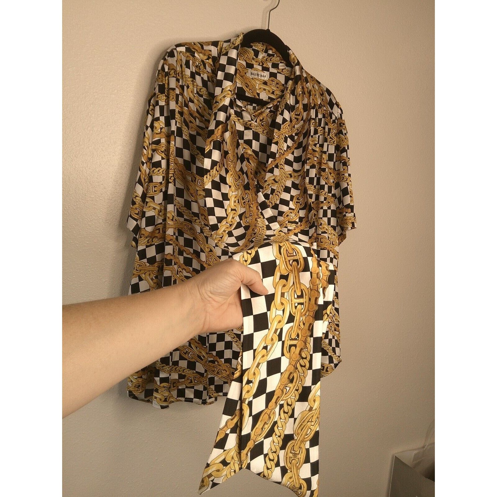 Balenciaga Balenciaga Black Gold Chain Print Short Sleeve Tie Blouse 40 Size S / US 4 / IT 40 - 7 Thumbnail