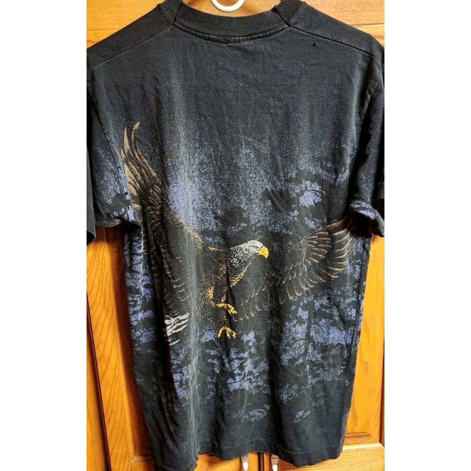 Fruit Of The Loom VINTAGE 1994 Eagle T Shirt Mens M Fruit of The Loom USA Flying AOP Graphic 90s Native Wild Life Black Cotton Logo Short Sleeve Crew Neck Mens Size US M / EU 48-50 / 2 - 5 Thumbnail