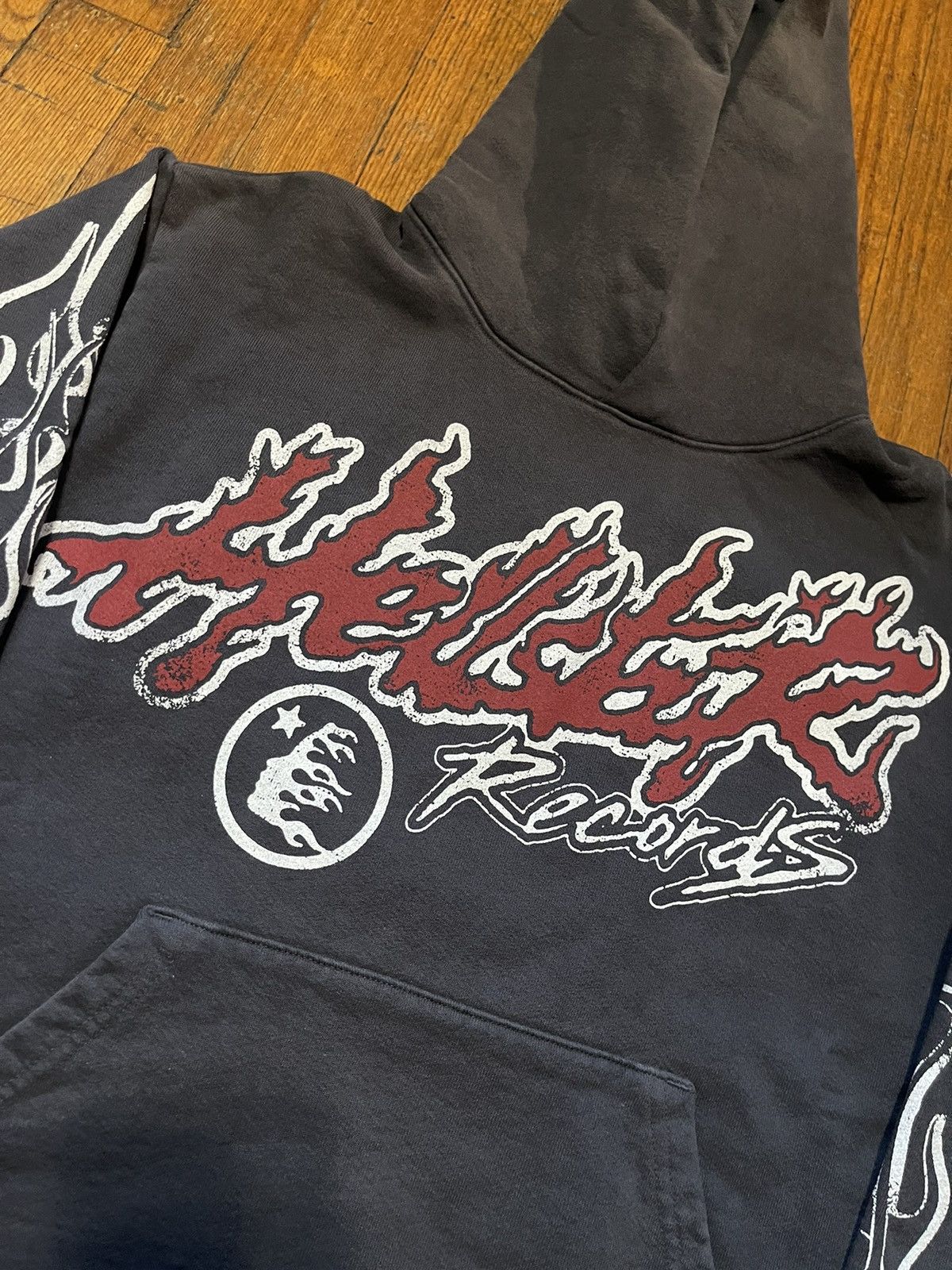 HELLSTAR Hellstar Records Tour Hoodie - Size S Size US S / EU 44-46 / 1 - 2 Thumbnail