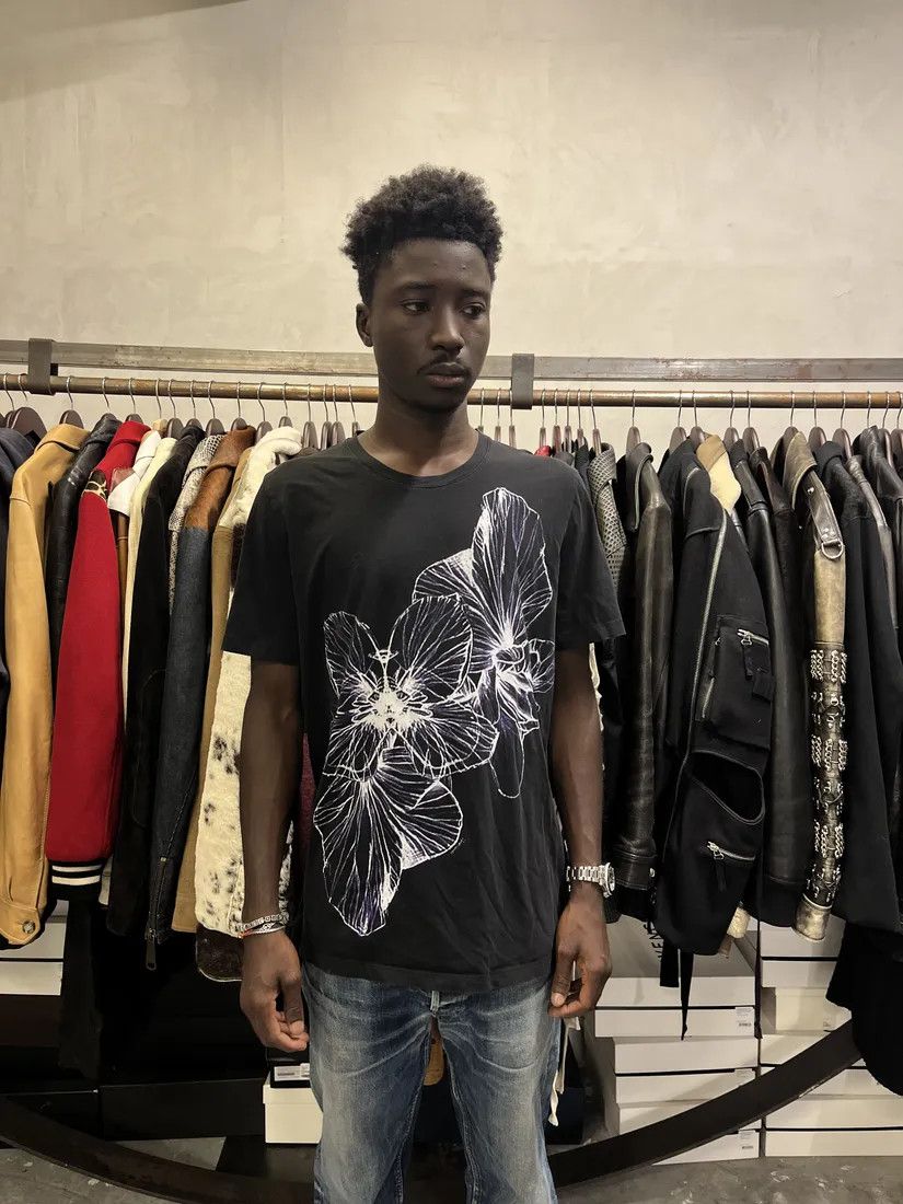 Designer × Just Cavalli × Vintage SS2014 Cavalli 2 Flowers Black T-Shirt Size US M / EU 48-50 / 2 - 2 Thumbnail