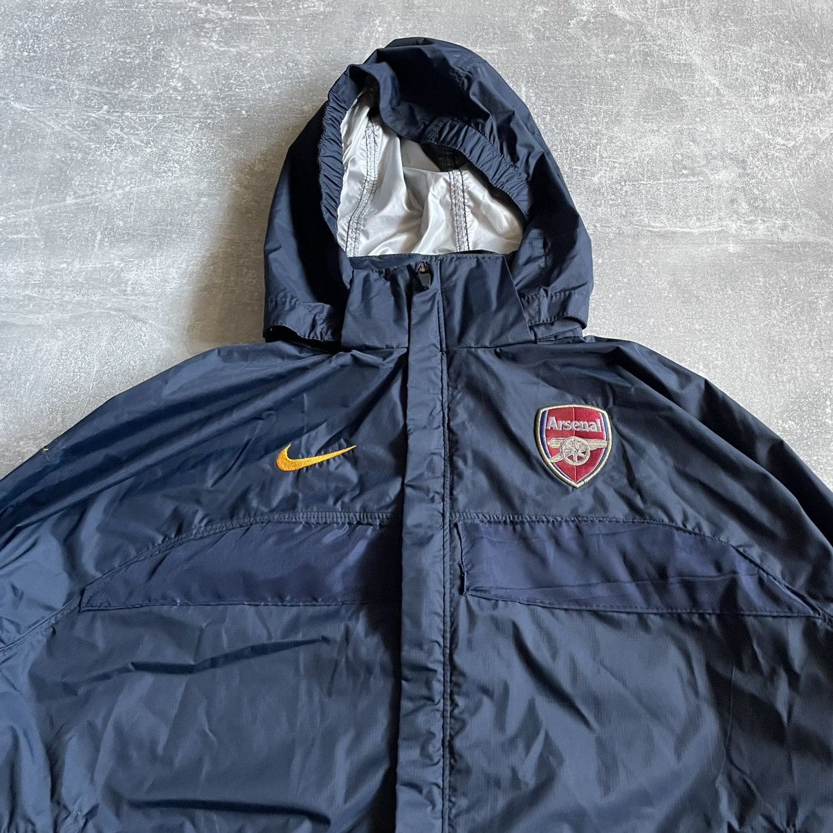Nike Vintage Nike Arsenal Training Jacket Season zip hooded nylon Size US S / EU 44-46 / 1 - 2 Thumbnail