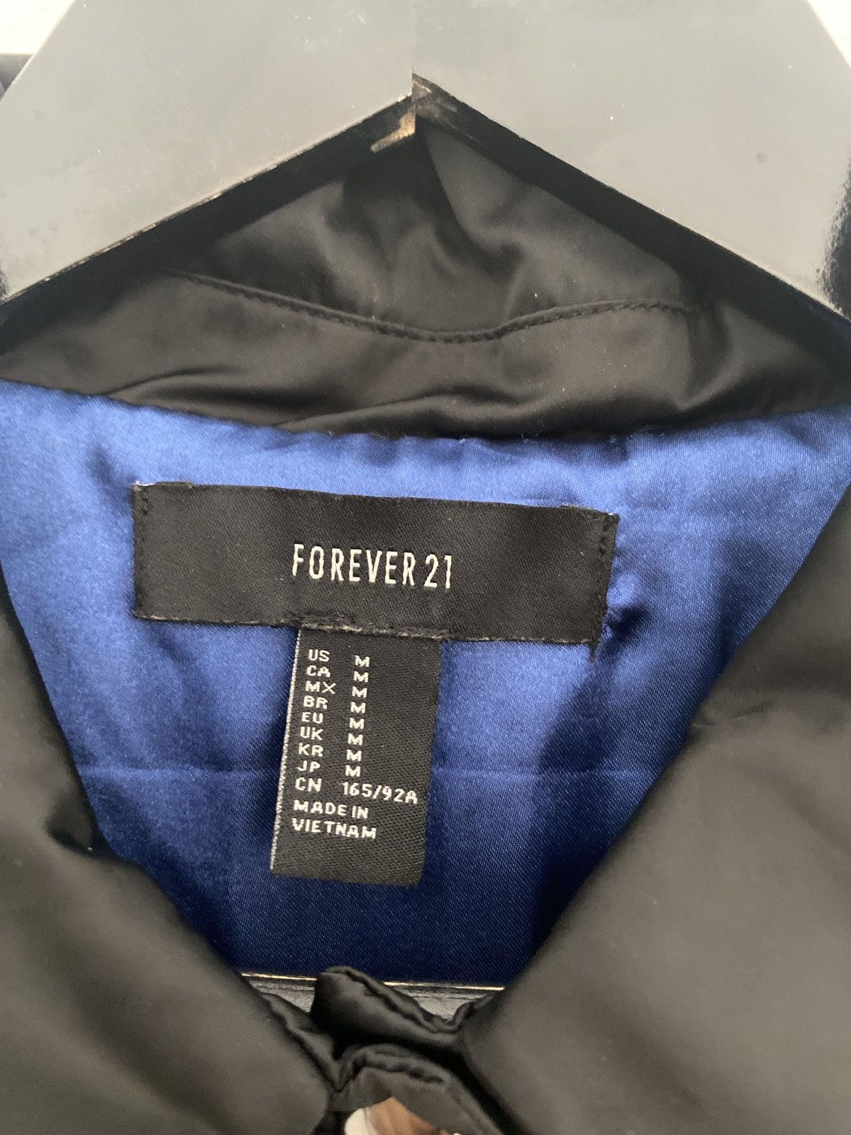 Forever 21 Worldwide Tour Size US M / EU 48-50 / 2 - 8 Thumbnail