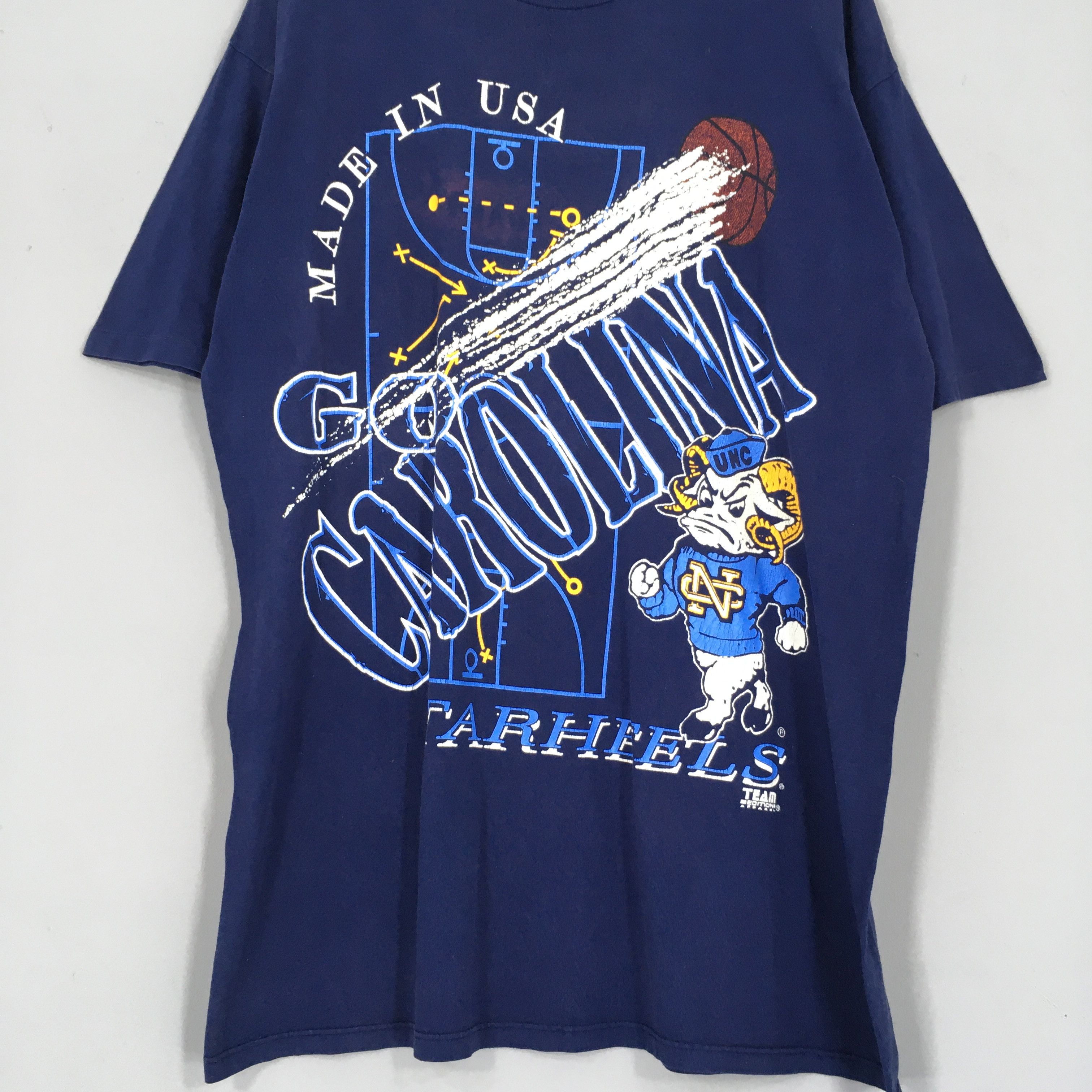NCAA Vintage North Carolina Tar Heels NCAA T Shirt Oversize Size US XXL / EU 58 / 5 - 3 Thumbnail