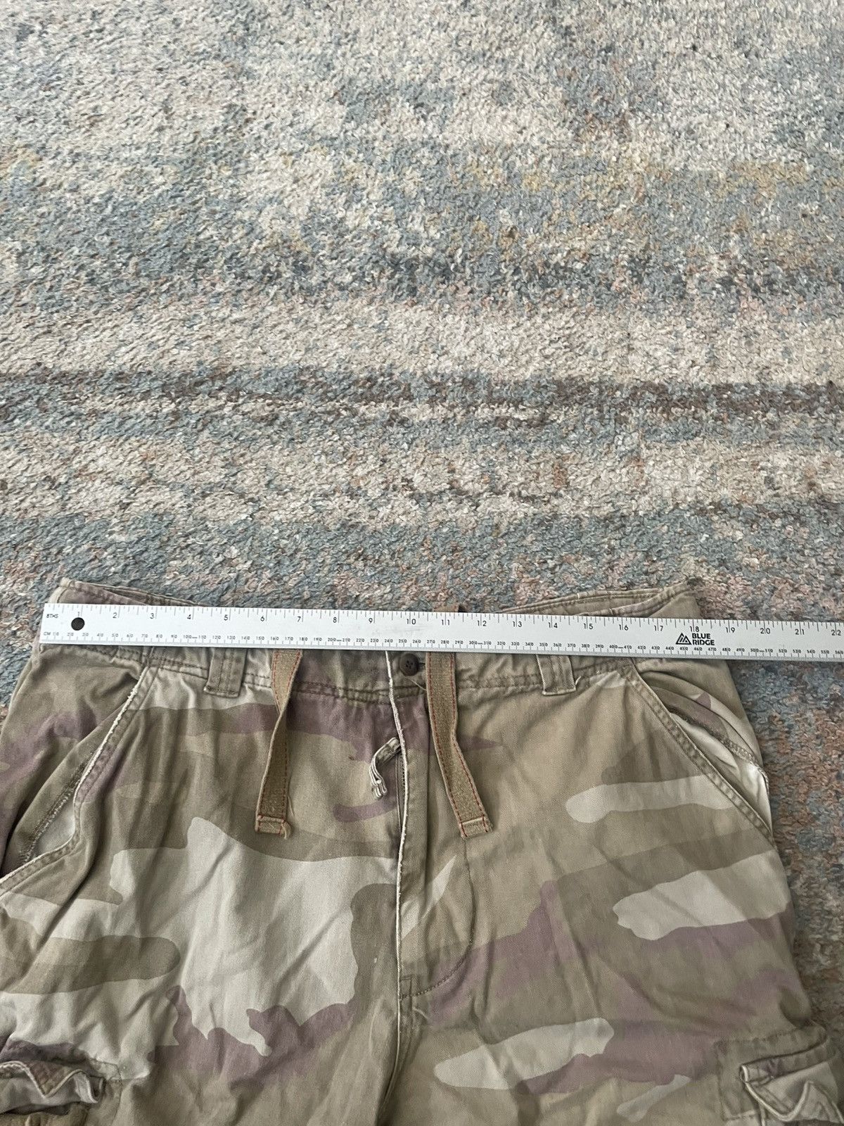 Vintage Vintage Y2K No Boundaries Camo Cargo Grunge Shorts Brown Size US 36 / EU 52 - 5 Thumbnail