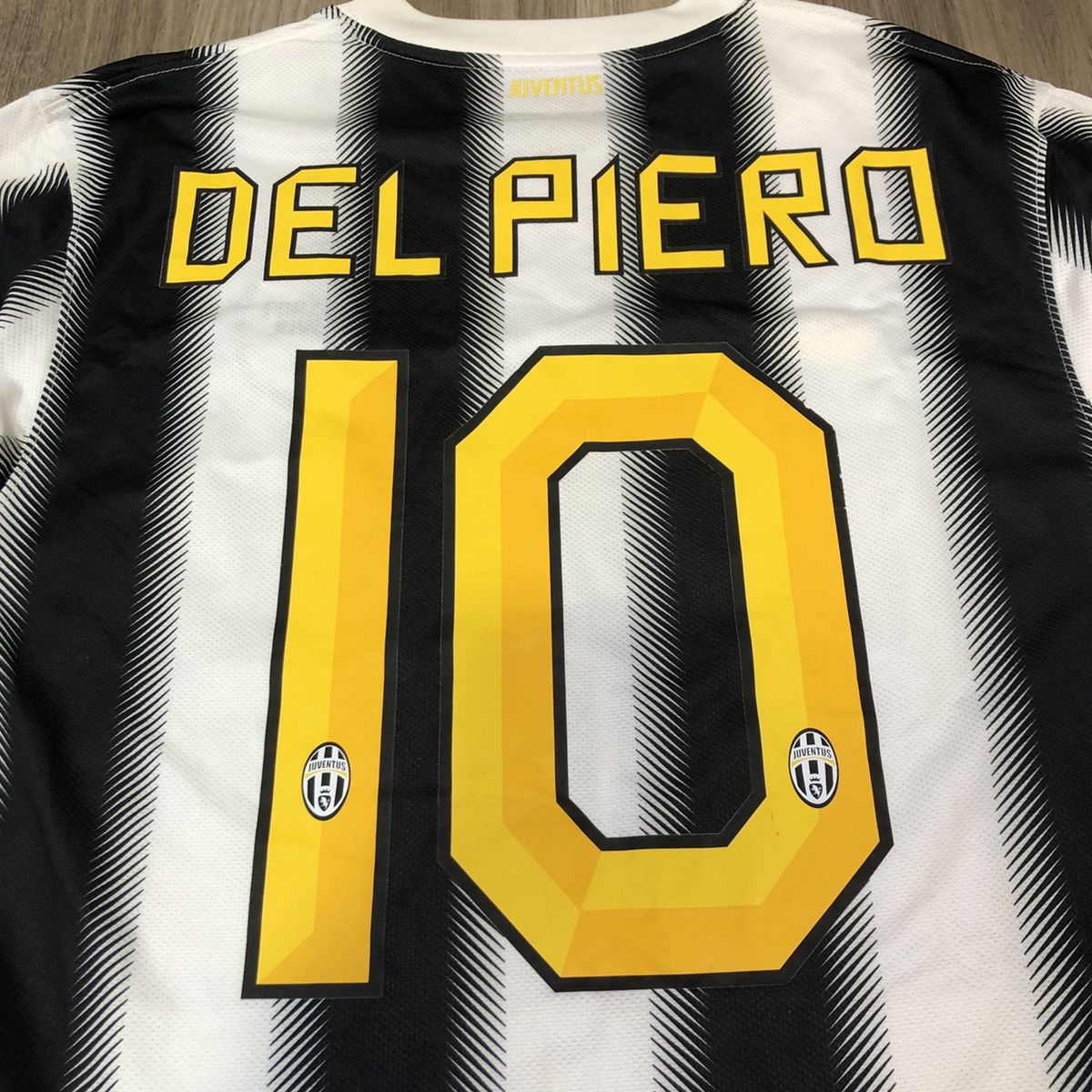 Nike Juventus 11/12 tim cup final home shirt #10 Del Piero Size US M / EU 48-50 / 2 - 6 Thumbnail
