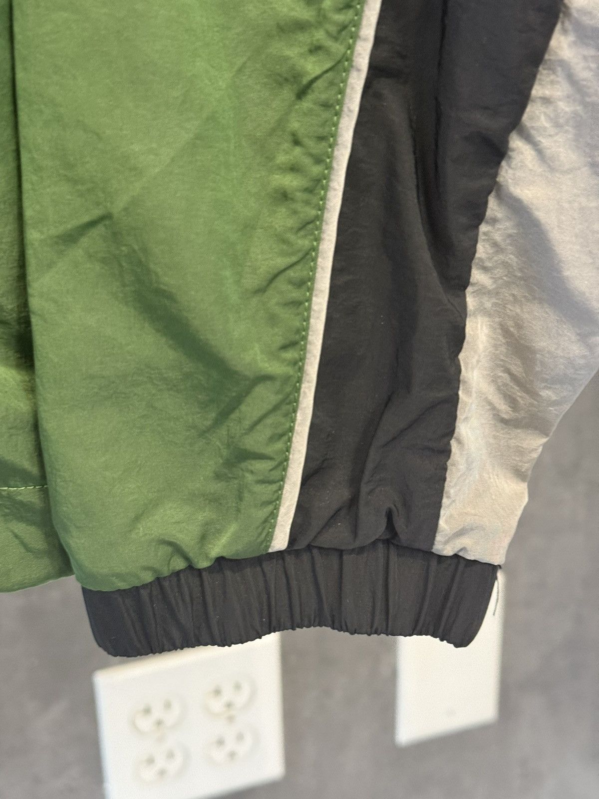Jordan Brand × Off-White JORDAN X OFF-WHITE TRACK JACKET SIZE L Size US L / EU 52-54 / 3 - 8 Thumbnail