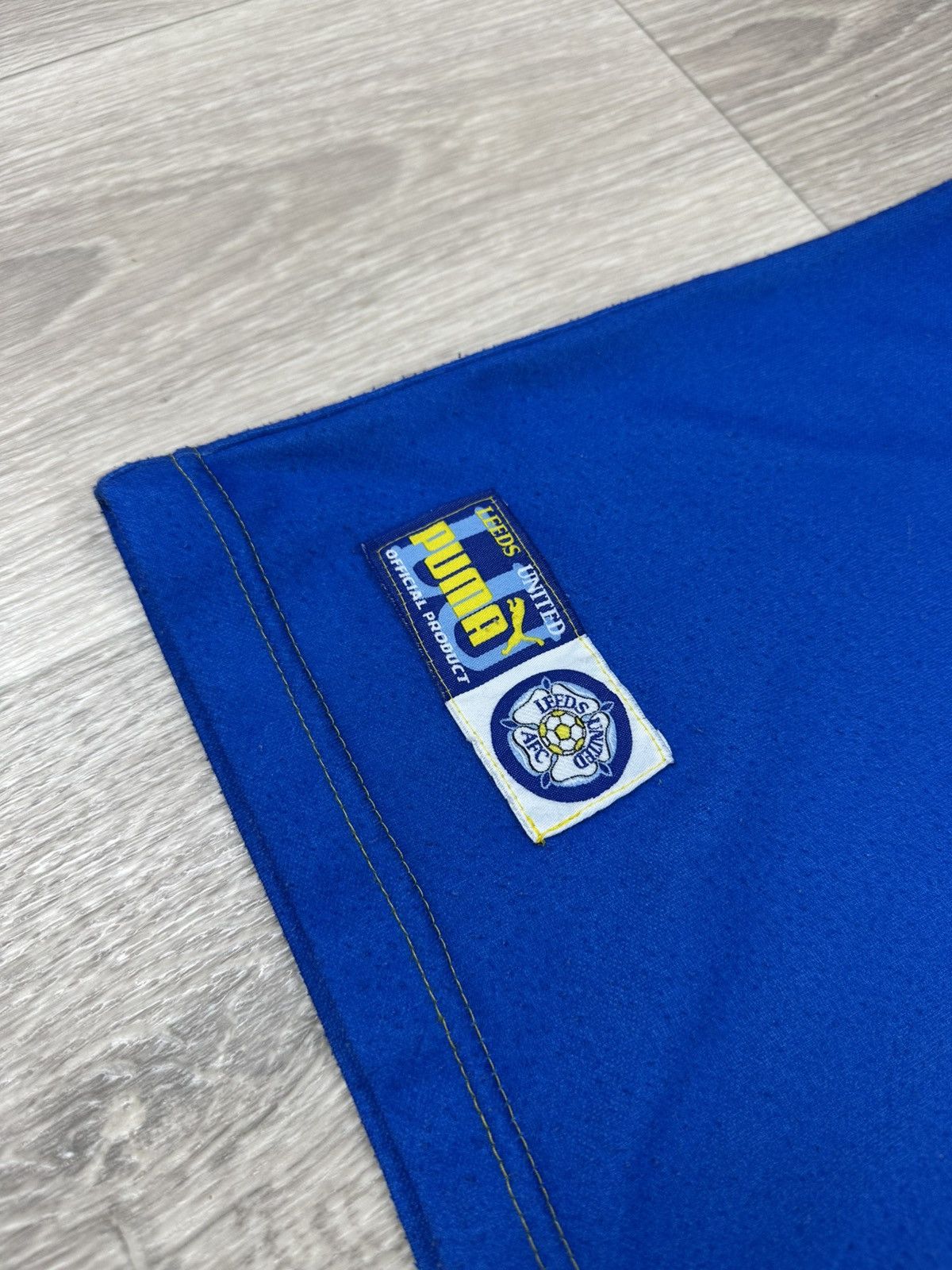 Puma LEEDS UNITED 1997 1999 Away Shirt Soccer Jersey Puma Vintage Size US XL / EU 56 / 4 - 7 Thumbnail