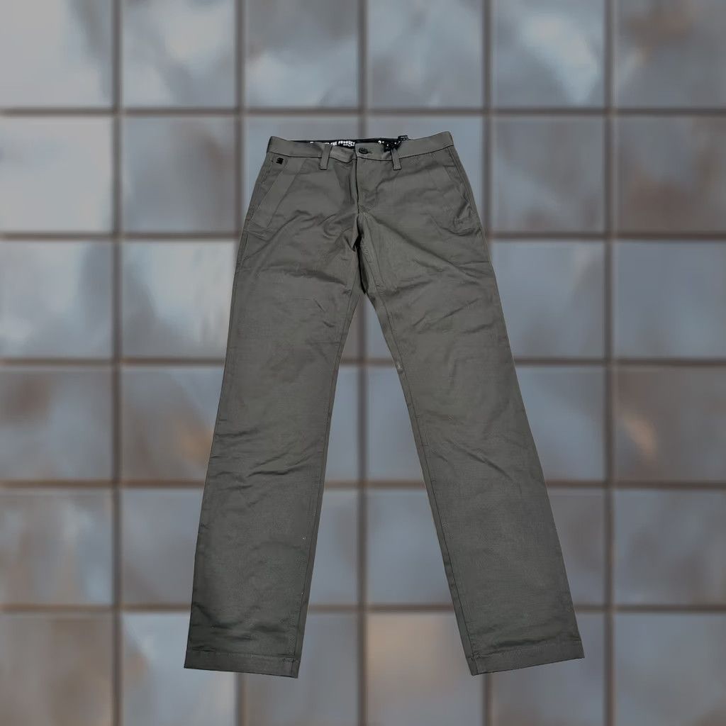 G-Star VINTAGE N/A I cannot complete this task as the provided data indicates the item is not vintage. Size US 32 / EU 48 - 1 Thumbnail
