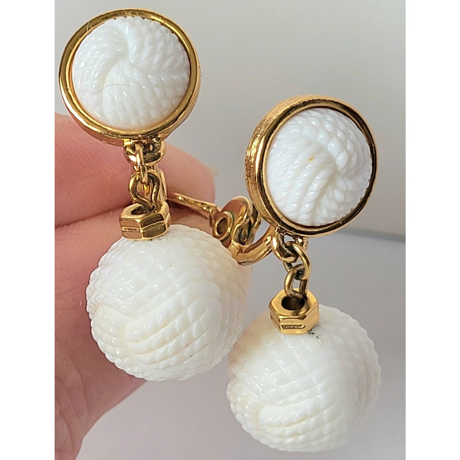 Monet Monet Set Earrings Necklace Monkey Paw White Gold Clip-On Size ONE SIZE - 9 Thumbnail
