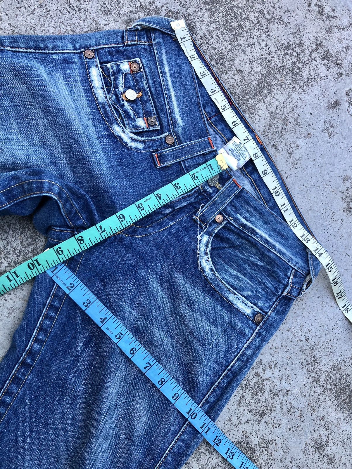 True Religion FLARED TWIST WASHED BLUE DENIM Size 28" / US 6 / IT 42 - 5 Thumbnail