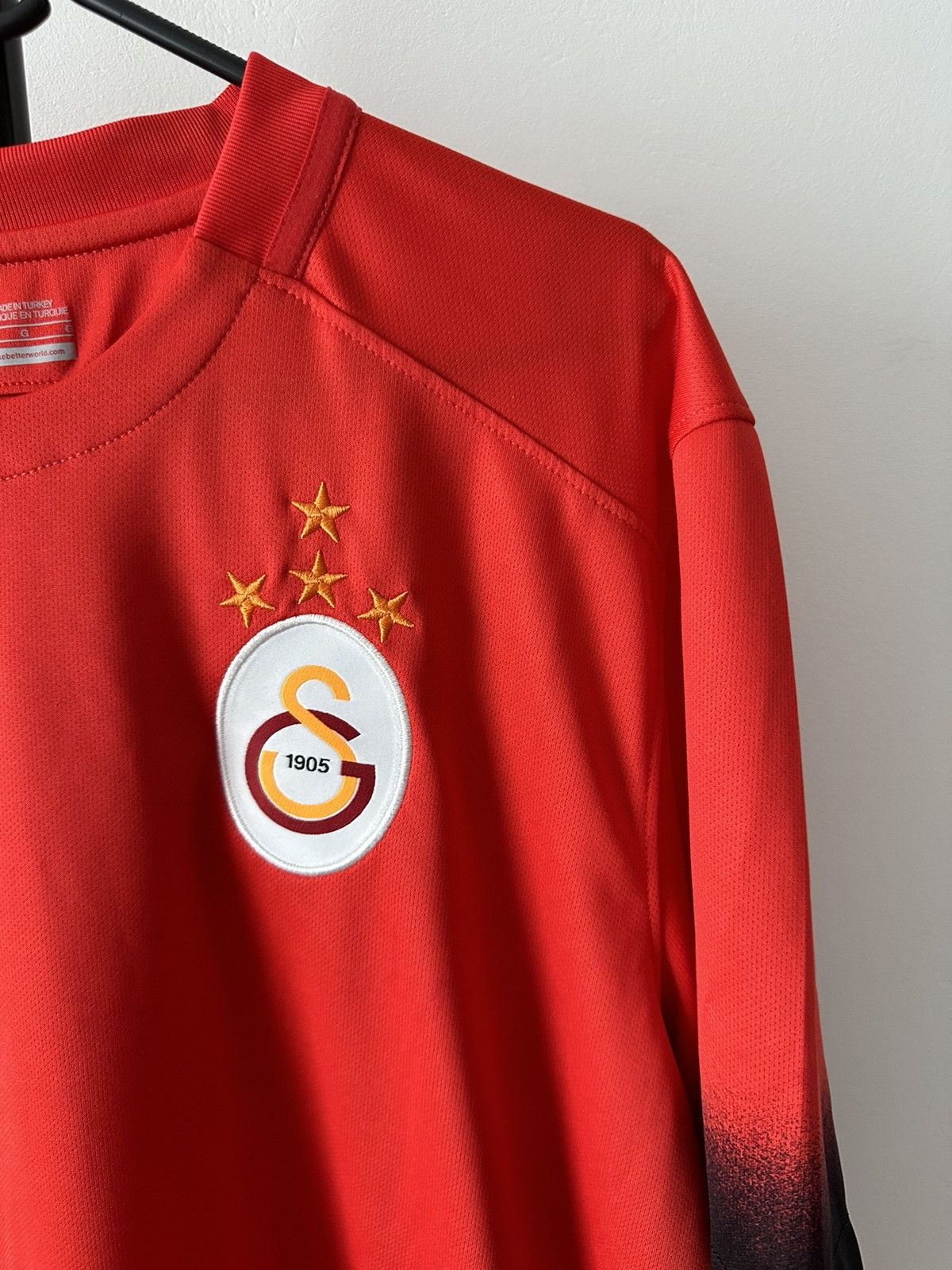Nike 2015 Nike Galatasaray Turkey soccer football jersey shirt Size US L / EU 52-54 / 3 - 4 Thumbnail
