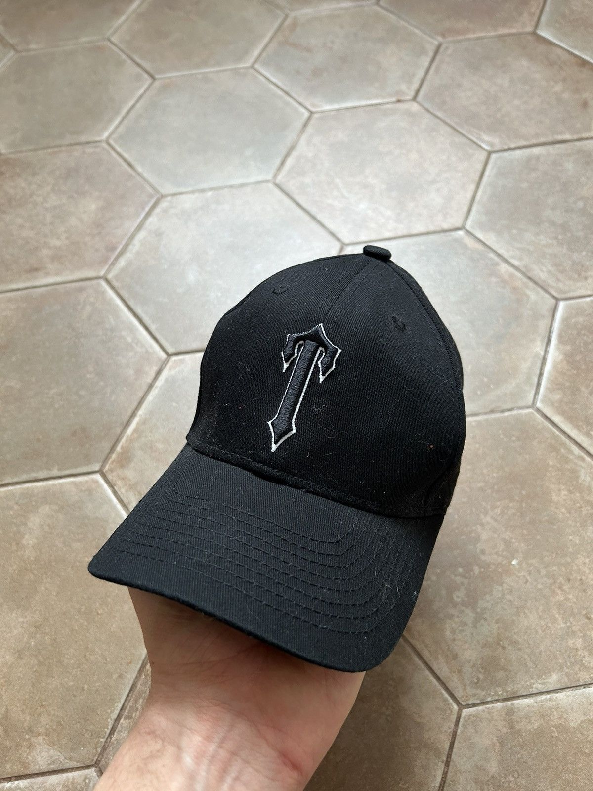 関税送料無料【Trapstar London 】 Irongate T キャップ Trapstar London Trapstar IRONGATE T fitted hat | Grailed