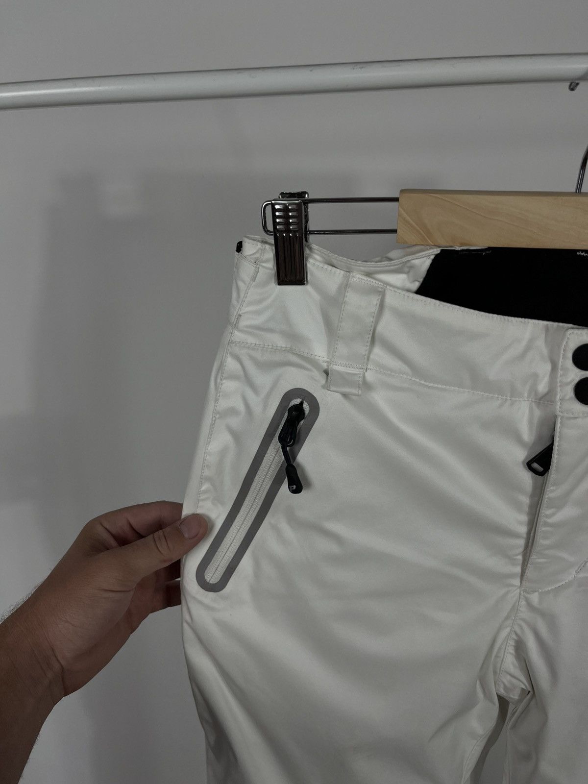 Peak Performance Peak Performance Hipe White Ski Pants Thermolite Women’s M Size 28" / US 6 / IT 42 - 3 Thumbnail