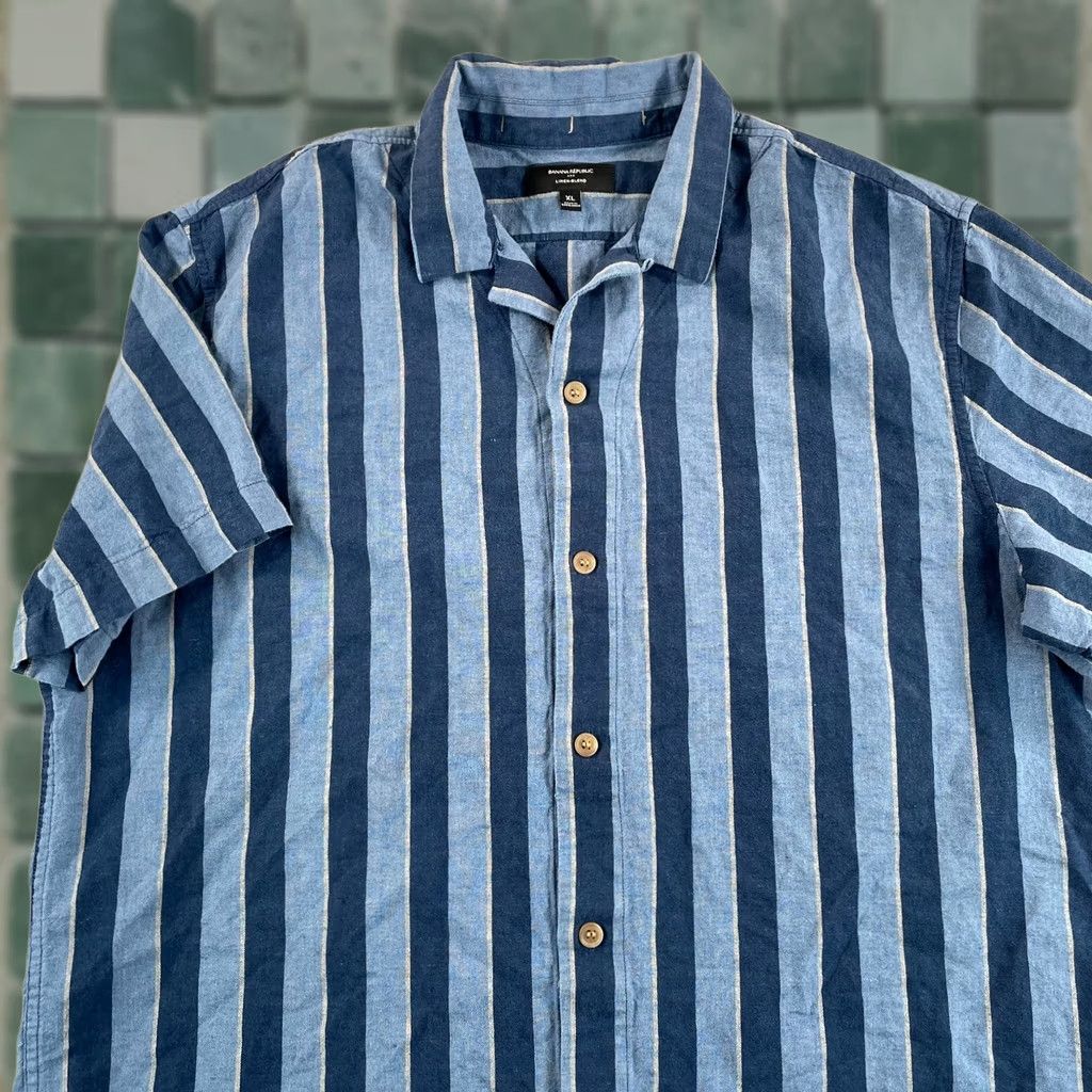 Banana Republic BANANA REPUBLIC Camp Shirt Men XL Blue Striped Linen Blend Loop Collar Vacation Shirt Size US XL / EU 56 / 4 - 1 Thumbnail