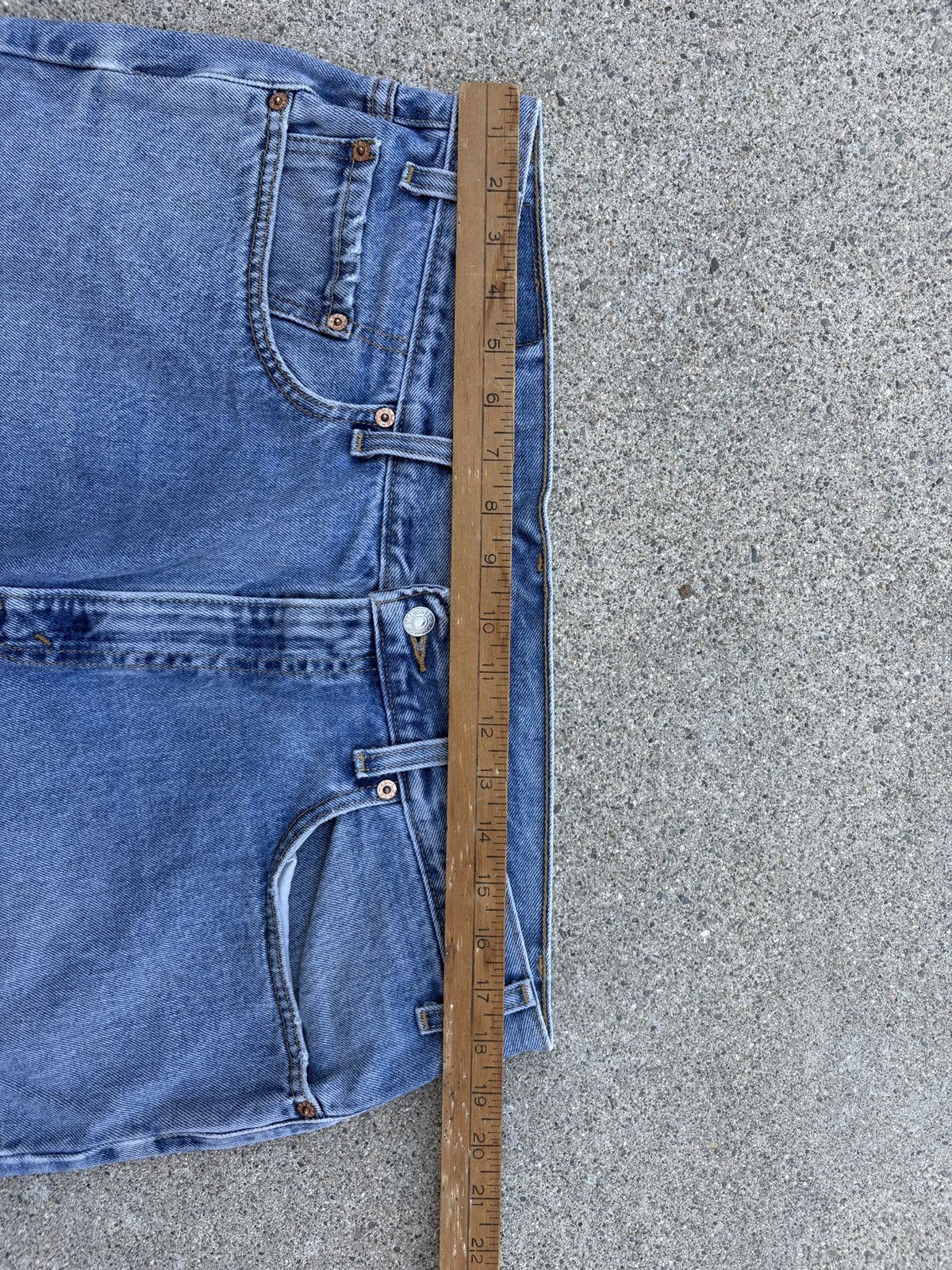 Levi's Vintage 2002 L. Indigo Levi’s 550 Relaxed Fit Jeans Size 38 Size US 36 / EU 52 - 6 Thumbnail