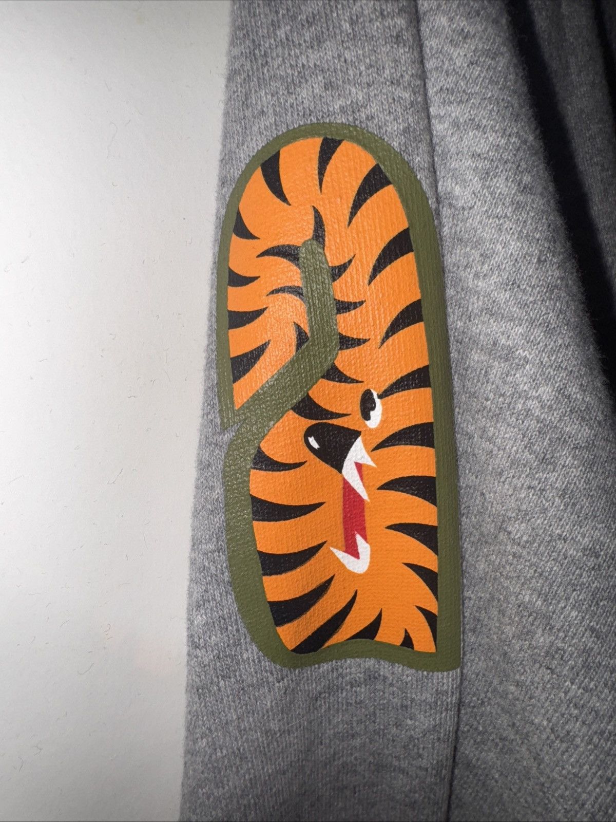 Bape Bape Shark Face WGM Embroidered Crewneck (2017) Size US M / EU 48-50 / 2 - 4 Thumbnail