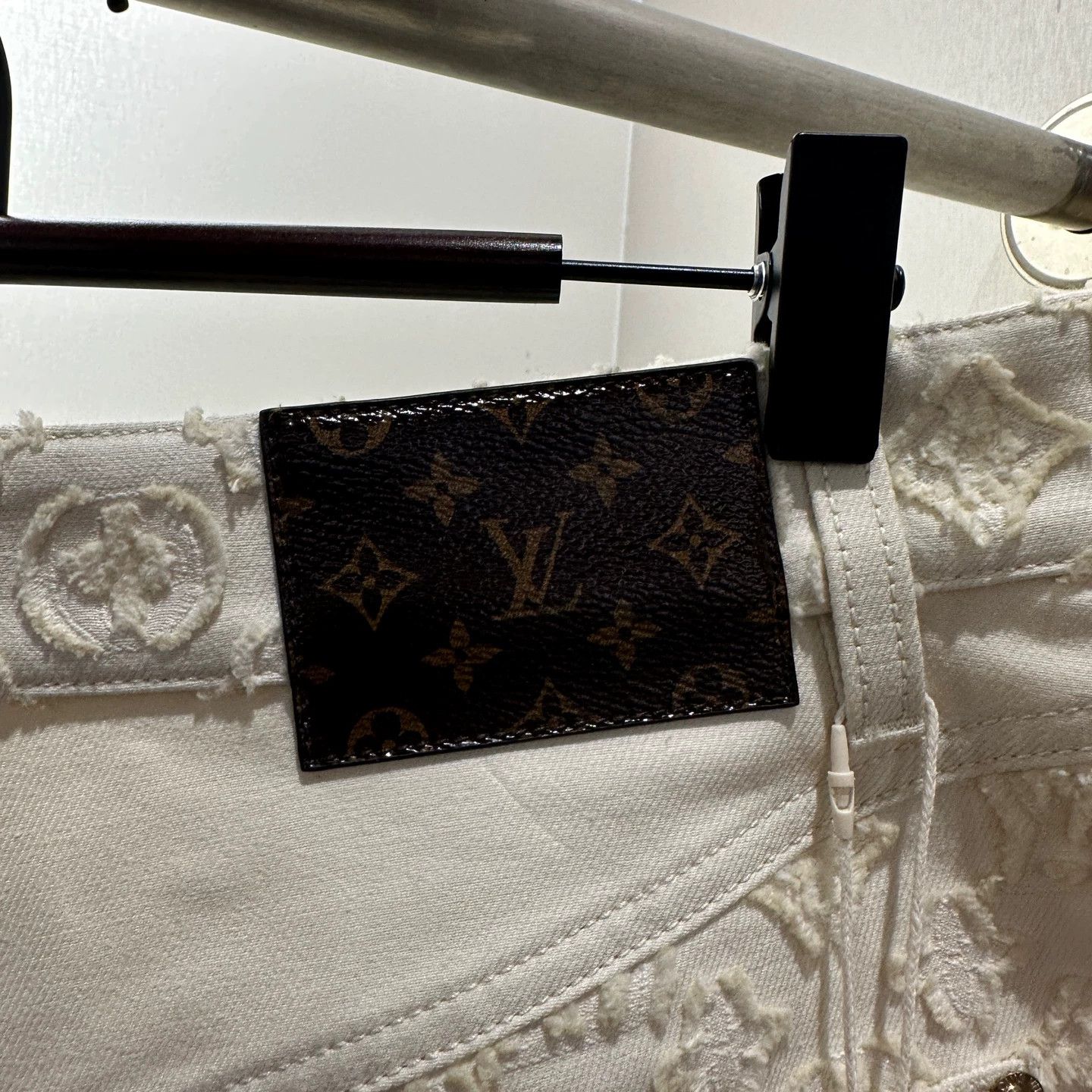 Louis Vuitton LV All-over Monogram Leather Tag Shorts 40 Cotton Size 28" / US 6 / IT 42 - 7 Thumbnail