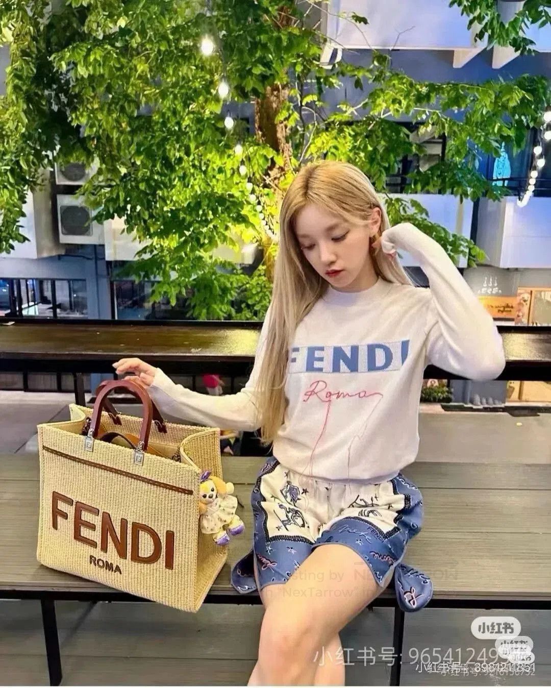 Fendi Fendi Logo Cashmere Women's Sweater. Size S / US 4 / IT 40 - 5 Thumbnail