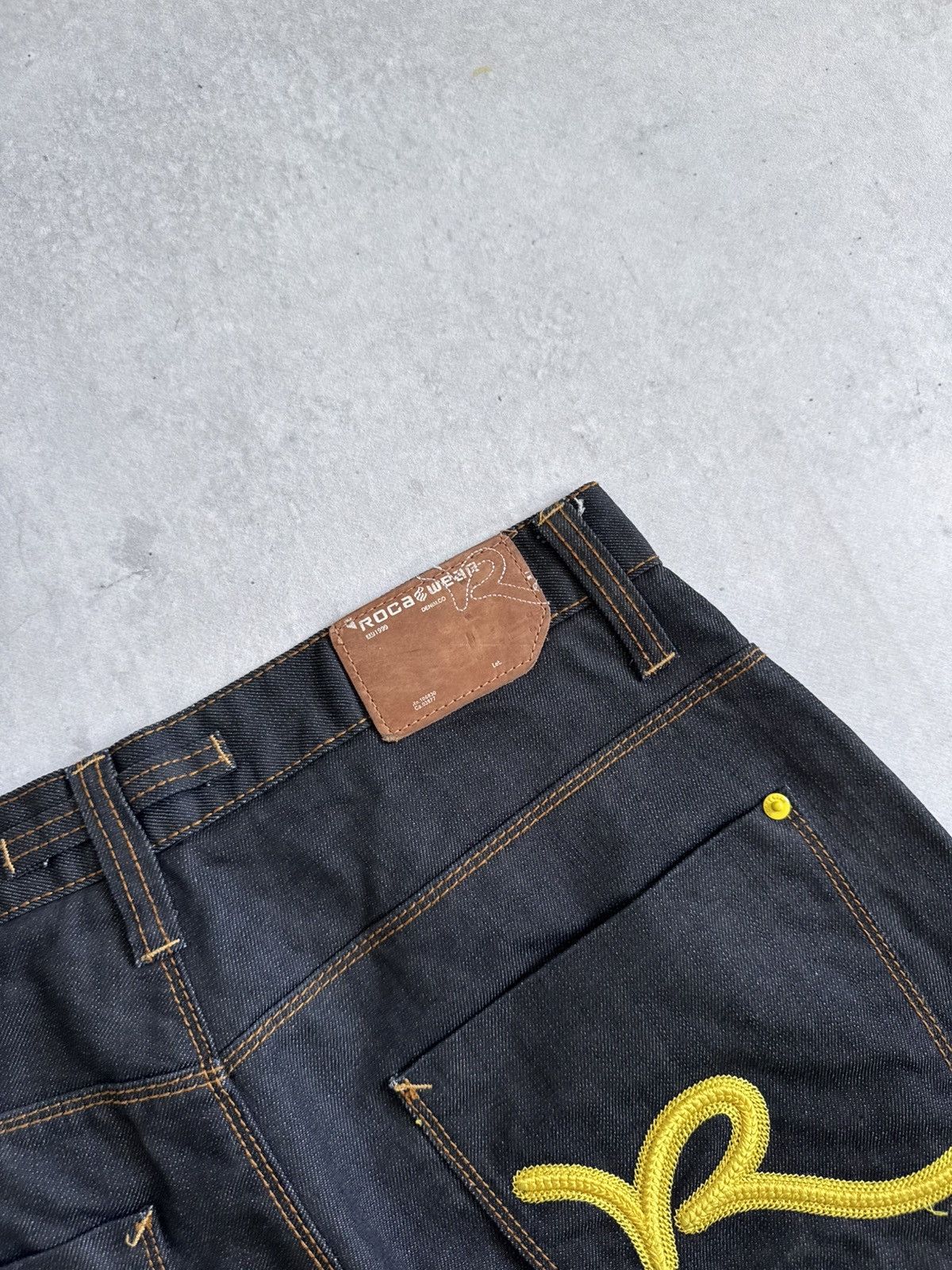 Rocawear RocaWear Y2K Blue Heavyweight Denim Japan Style Rare Shorts Size US 34 / EU 50 - 5 Thumbnail